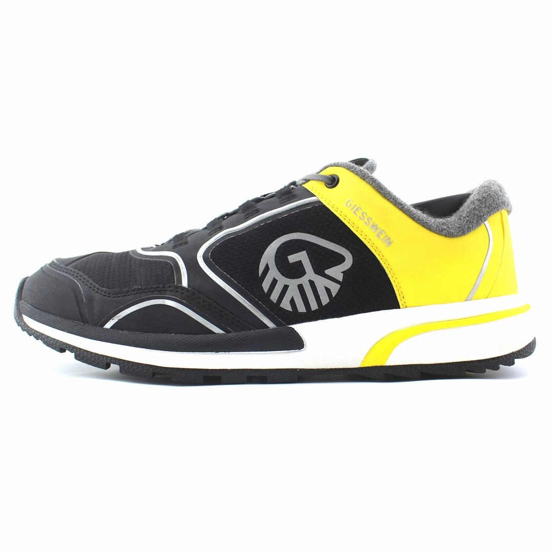 GIESSWEIN WOOL CROSS X PUMidsole Textured Surface