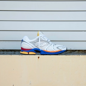 Mens Saucony ProGrid Triumph 4  Galaxy (White/Multi) Designer comfort