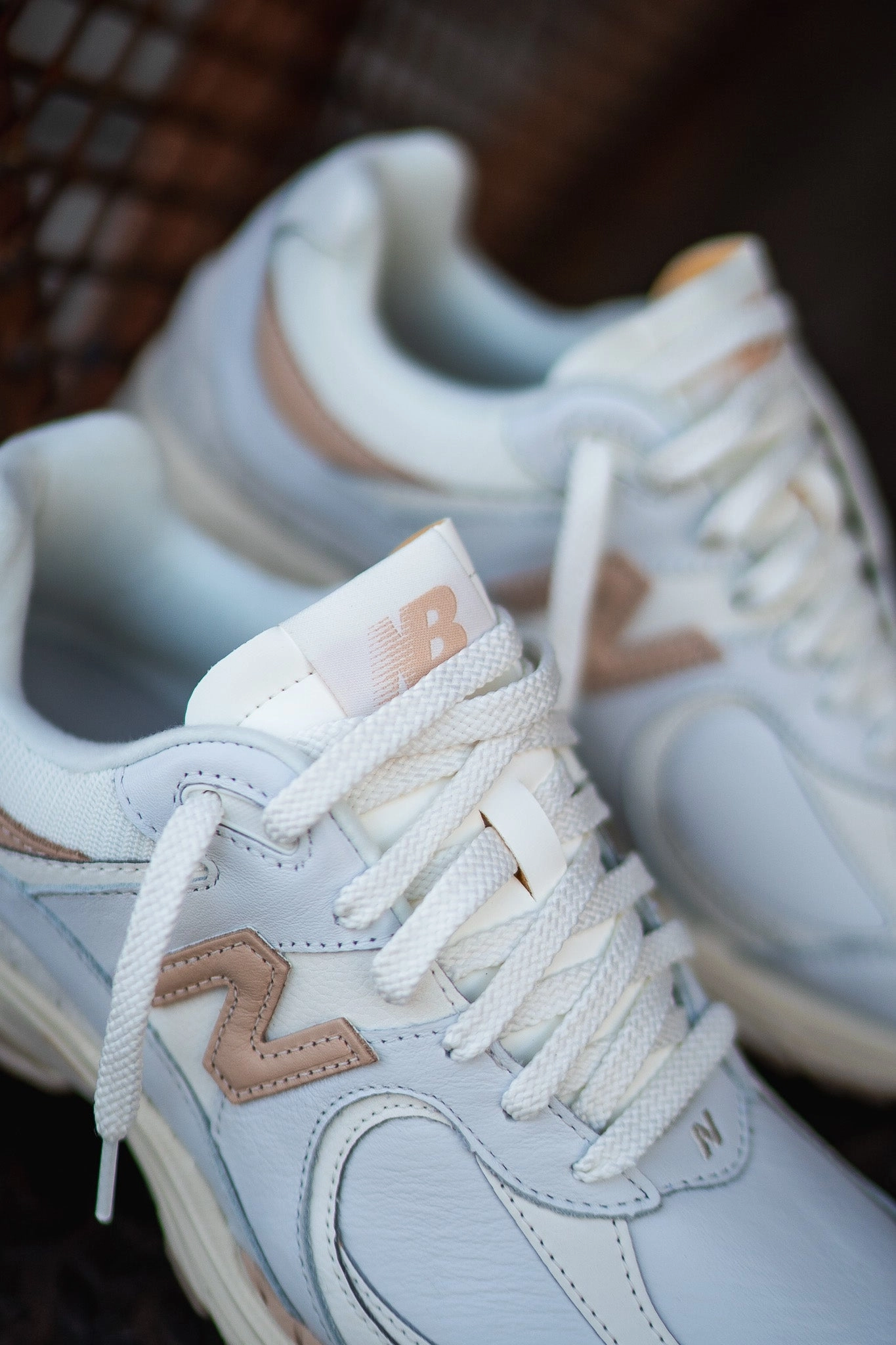 Superior ease Compact Comfort Mens New Balance 2002R (Vachetta) - M2002RVF