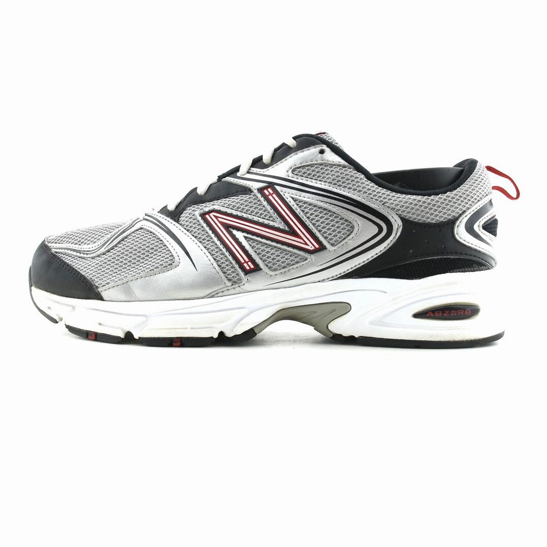 NEW BALANCE 540 V1 Lightweight Performance Knit Material