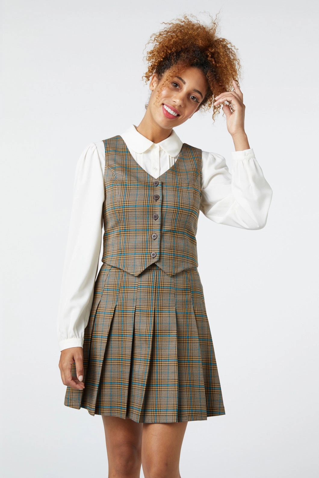 Courtney Vest Magnetic Closures