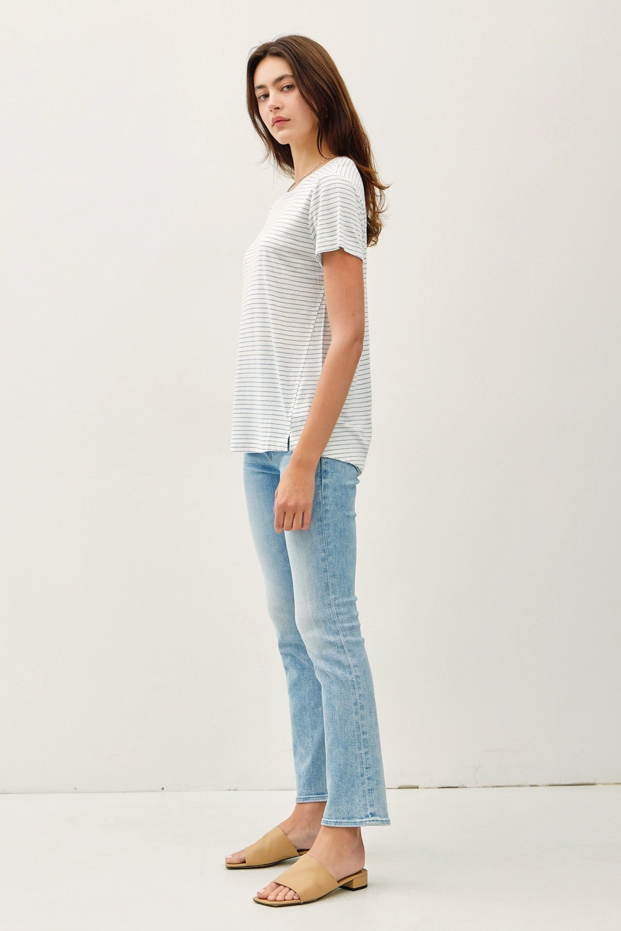 Global Glow Simple Top LINEN BLEND FINE STRIPE TEE