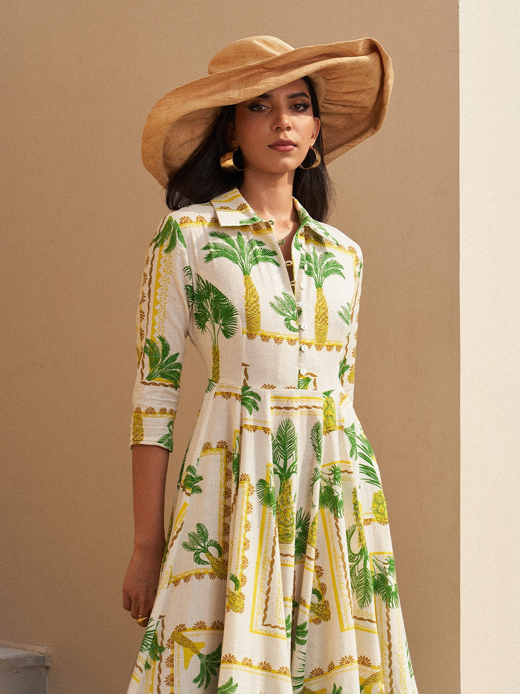 understated look Patterned-Fabric Areca Palm Maxi Dress