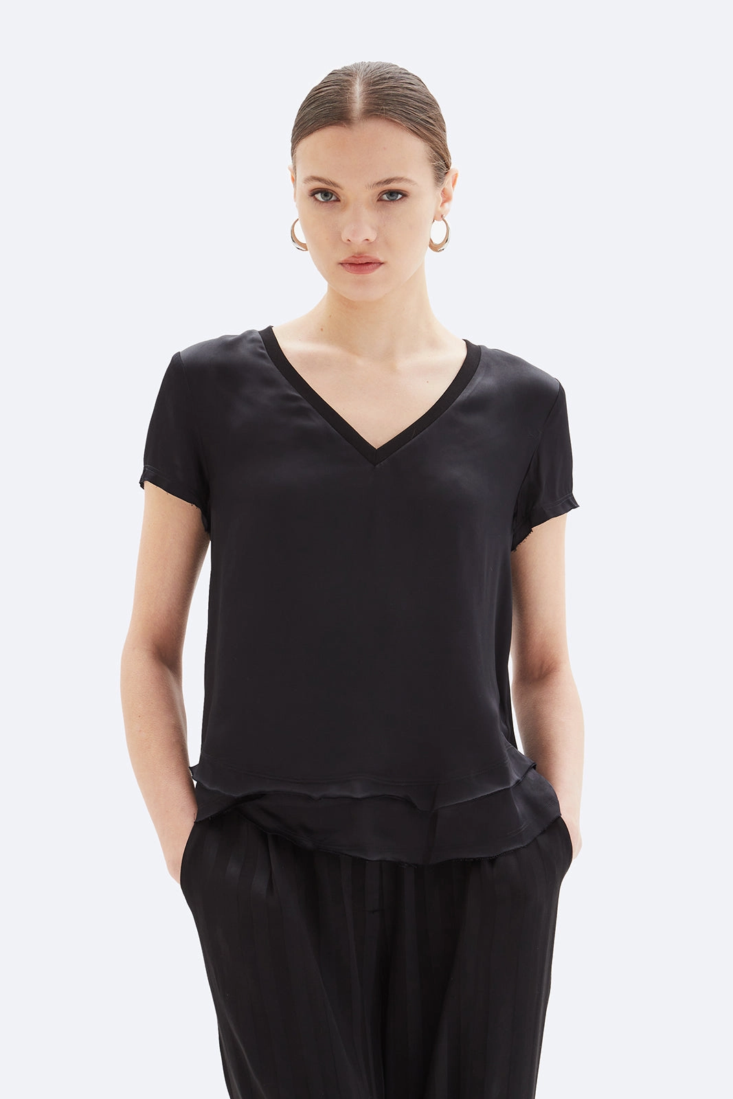 AVA SATIN V-NECK MOCK LAYER TEE AI Core UVProtectionCloth