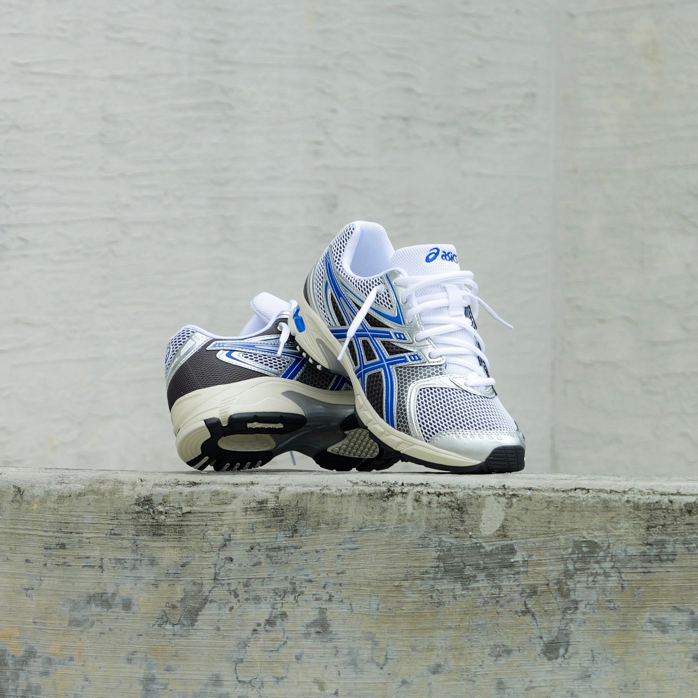 Mens Asics Gel-DS Trainer 14 (White/Asics Blue) Responsive Cushion