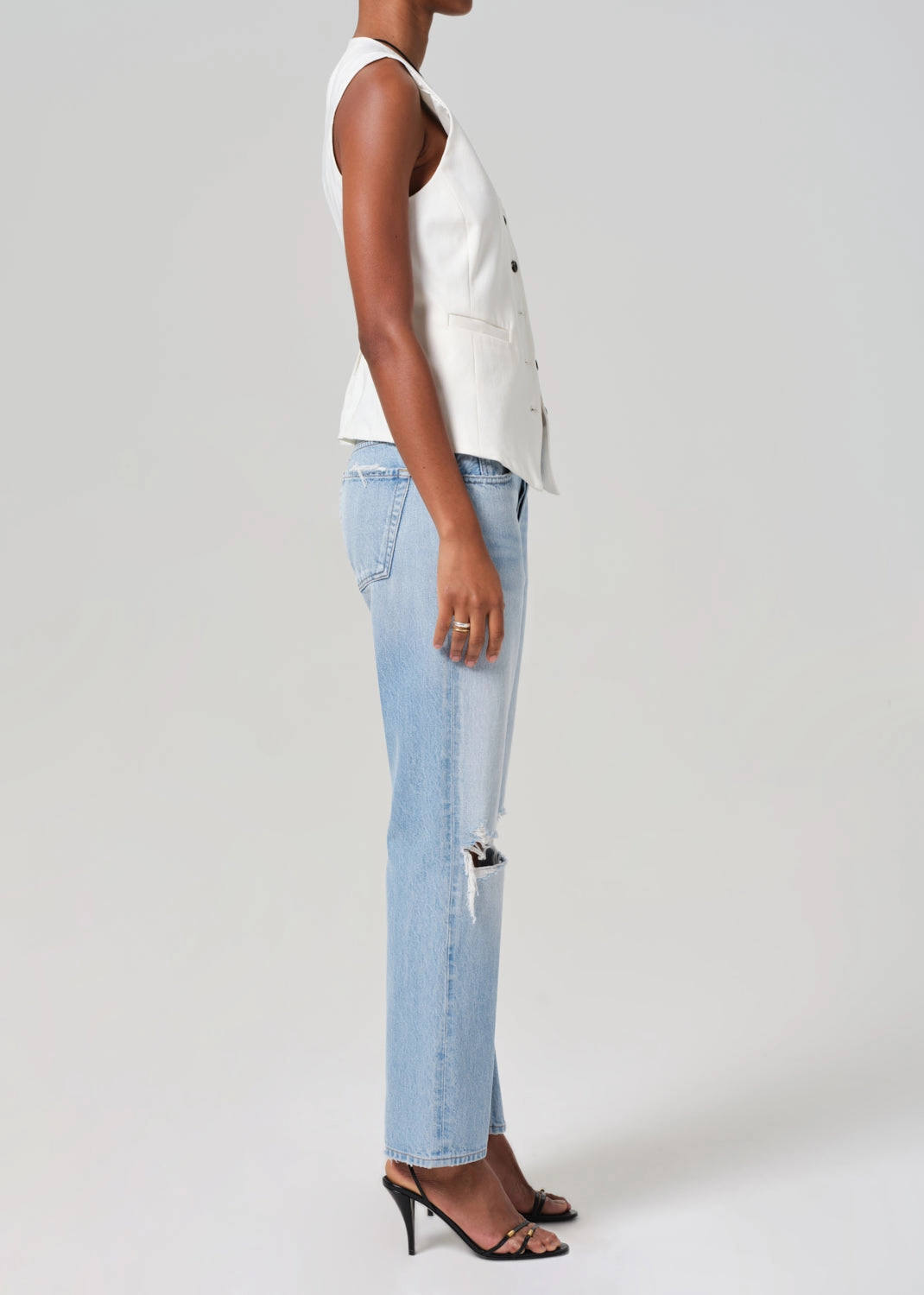 NEVE LOW SLUNG IN PAGODA Modern Spring Mood