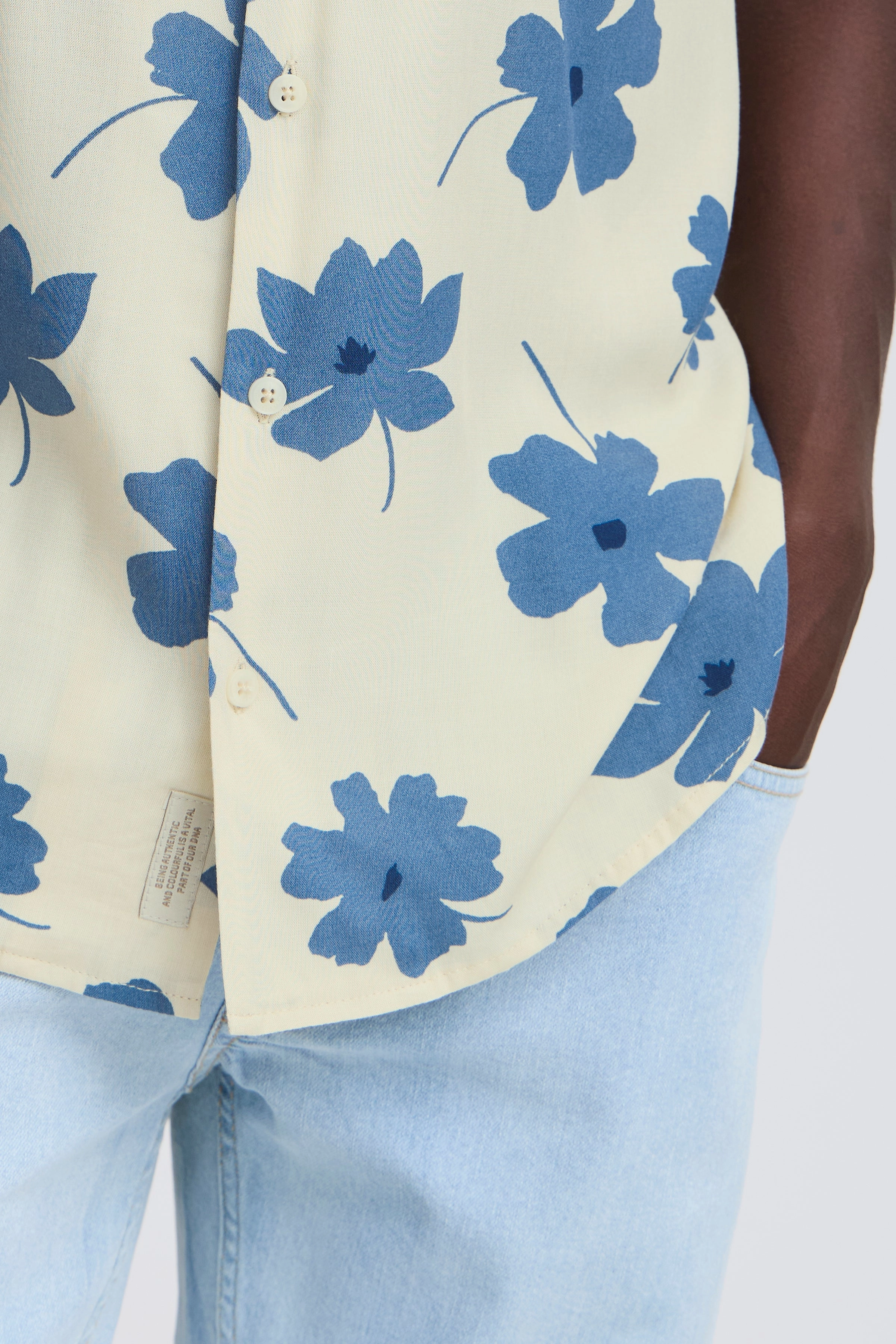 Graceful Design BHADAN SHORT SLEEVE FLORAL SHIRT