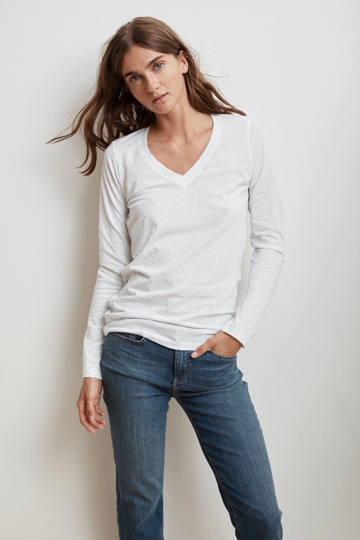 BRIDGET CITY SLUB V-NECK LONG SLEEVE TEE WrinkleFree Finish
