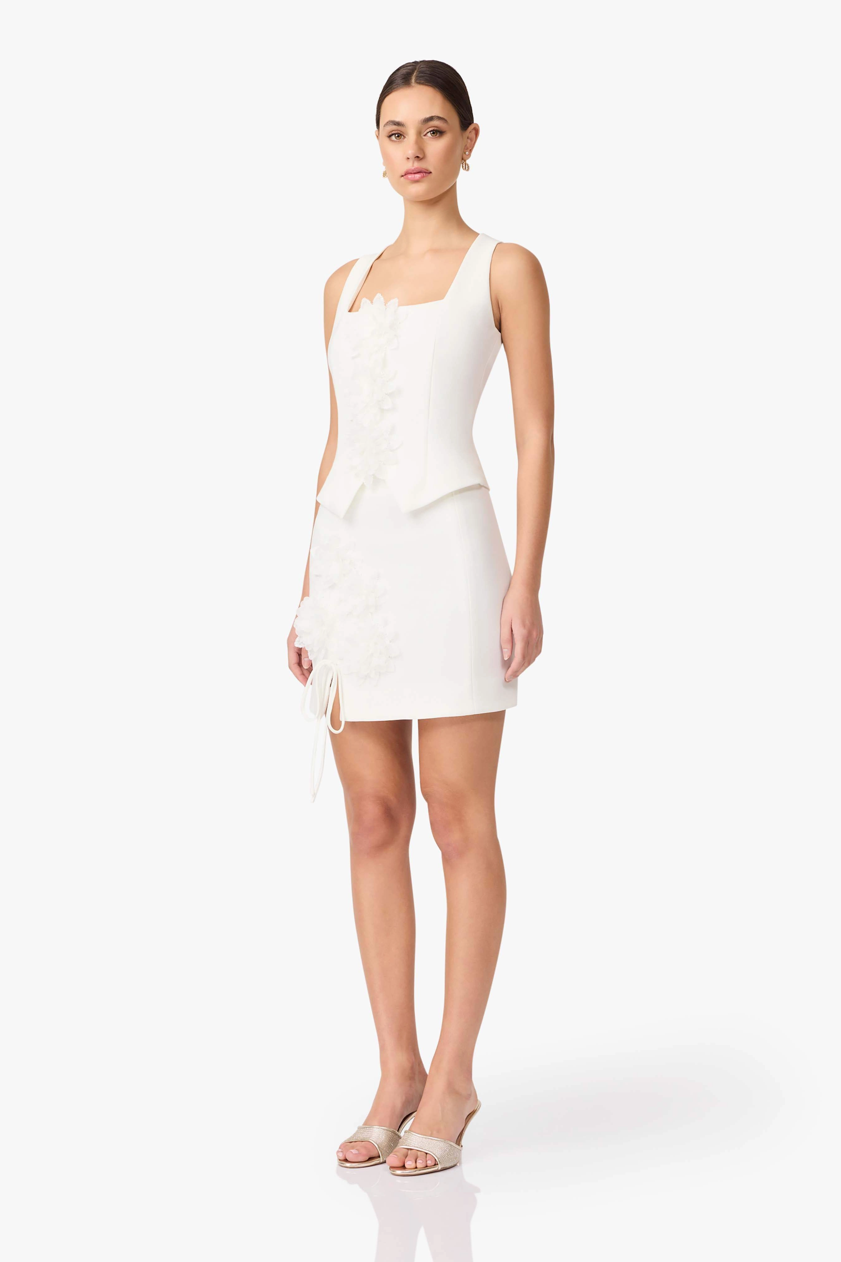 Jada Floral Set in White Airy Comfort