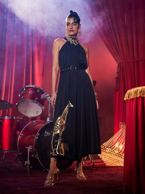 Simple Elegance Black with Golden Giraffe Motif