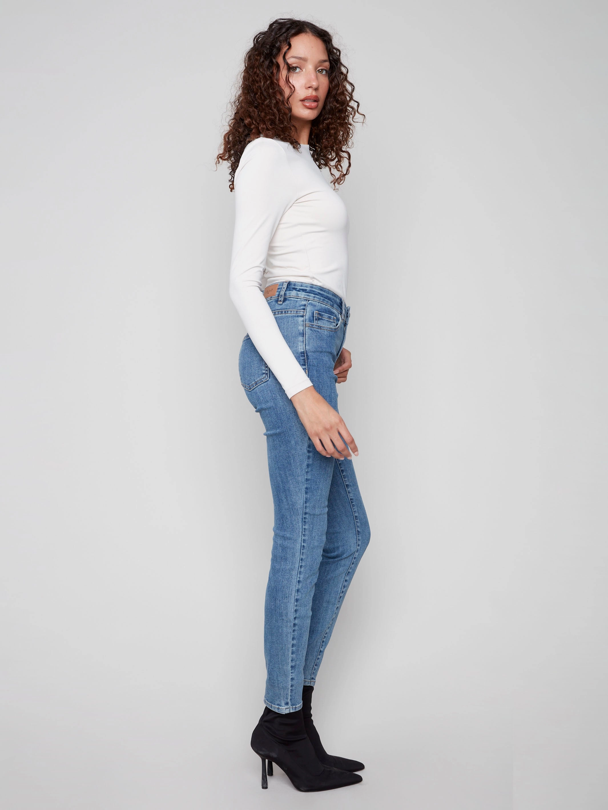 Carine Skinny Jeans - Medium Blue Timeless Fashion Perfect Fit