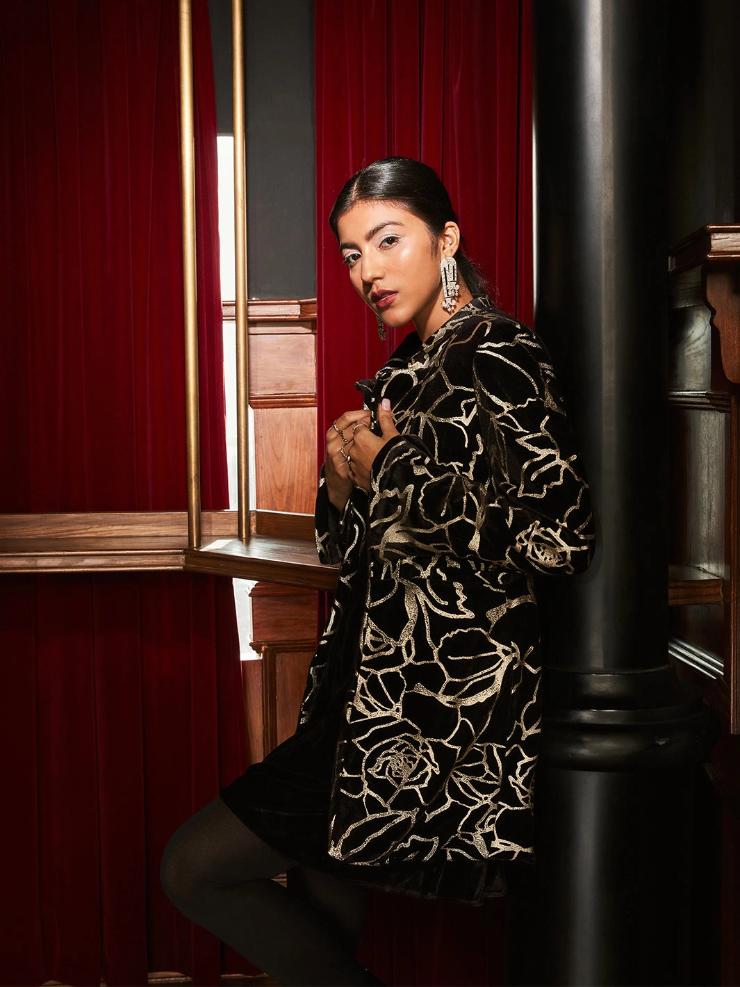 Cheroze Gold Jacket TemperatureRegulatingFabric Lounge Moment