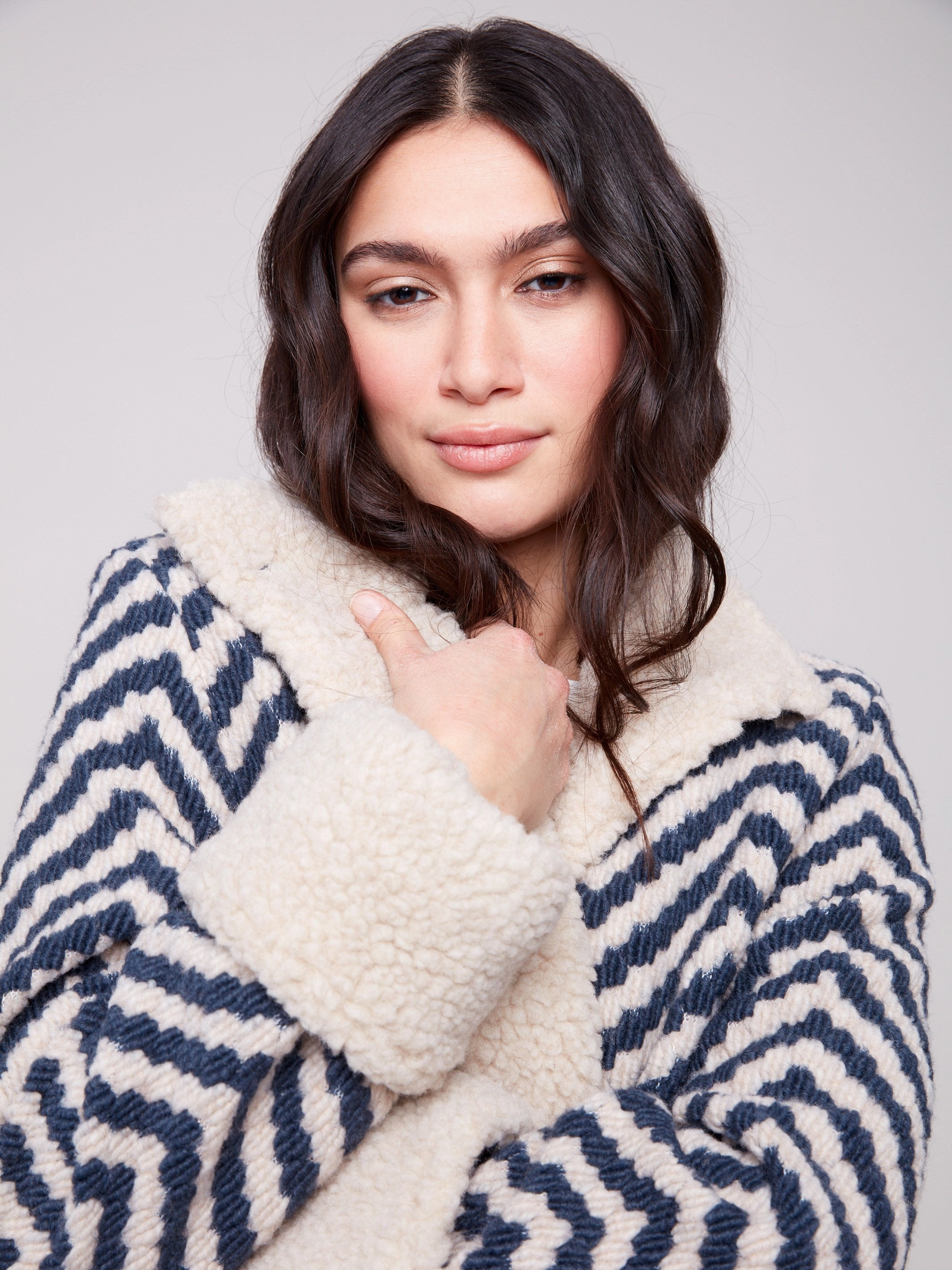 Chevron Boucl?? Short Jacket With Sherpa Trim - Navy MultiPocket Configuration