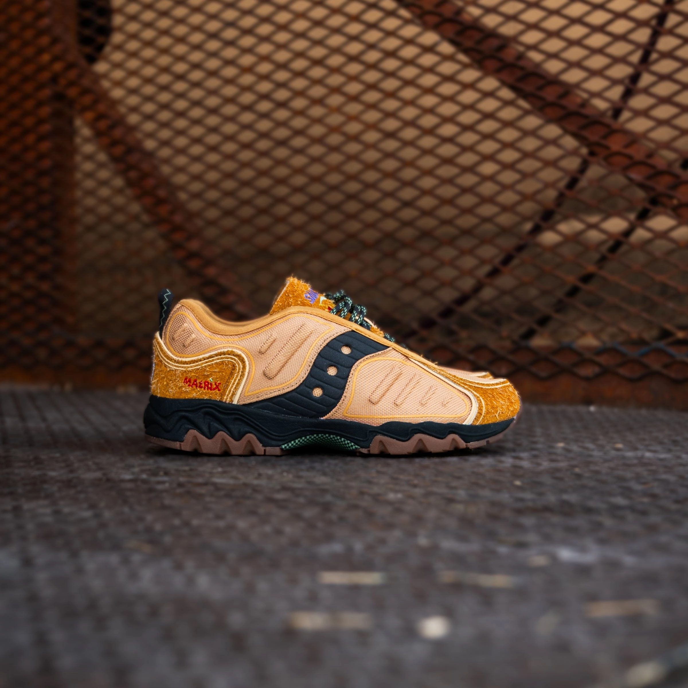 Colour Plus X Saucony "Matrix" M (Harvest Wheat) Stretchable Fabric