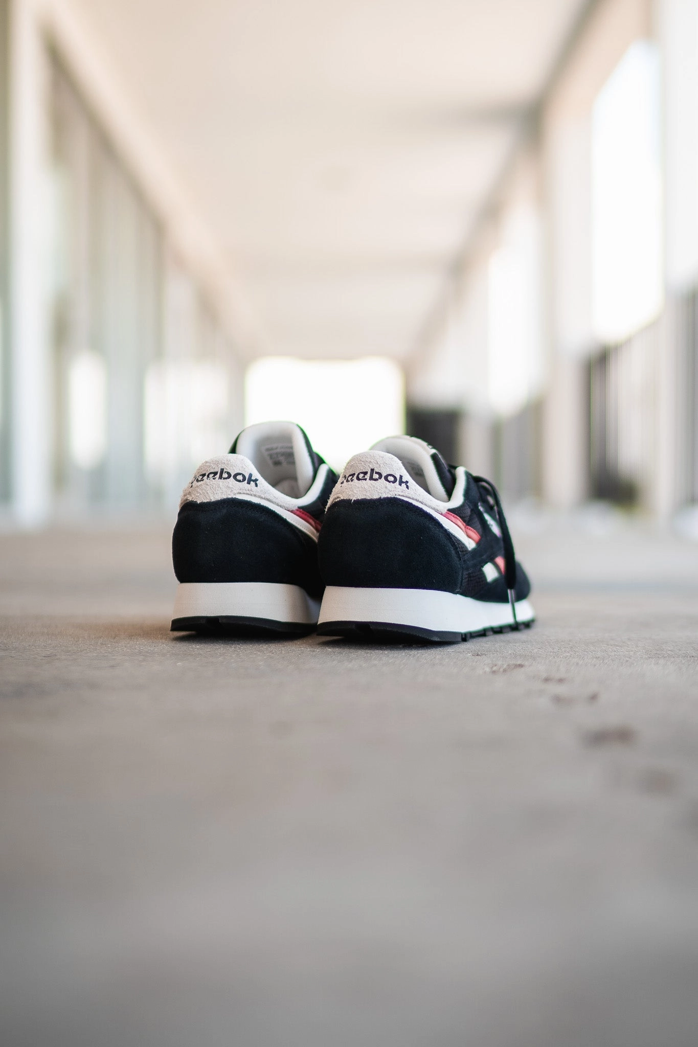 Reinforced Achilles Notch Men's Reebok Classic Leather (Core Black/Red)