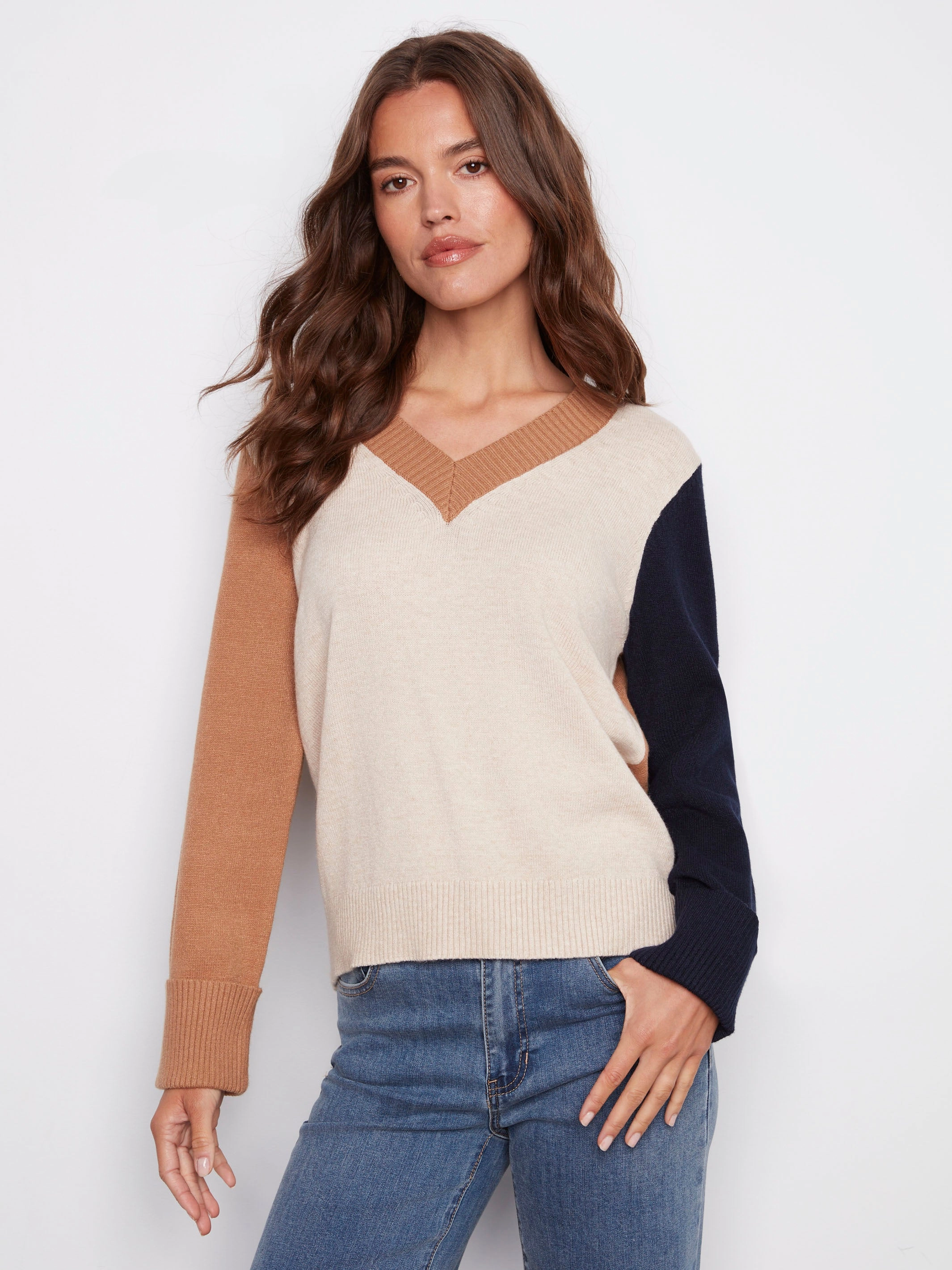 Travel - wear Colorblock V-Neck Sweater - Truffle