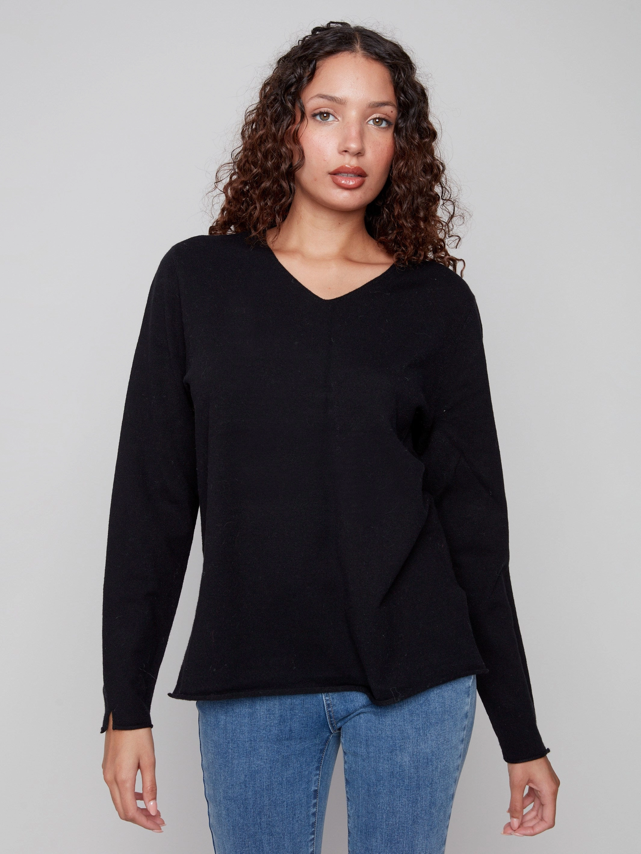Basic V-Neck Sweater - Black game Hip hop