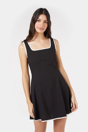 Fitted Style Effortless Piece Allie Contrast Dress
