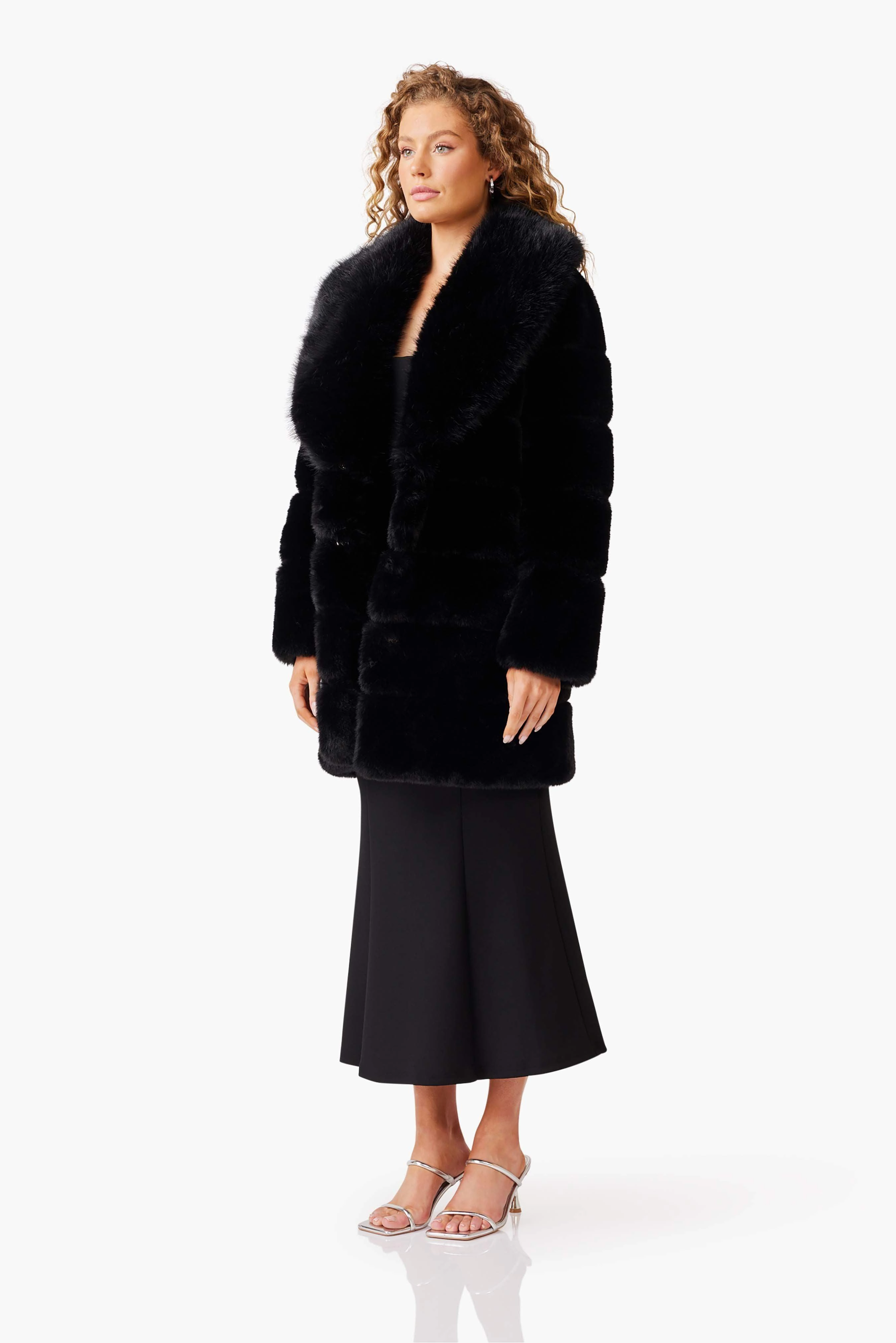 Urban Spirit Chill Lines Keystone Faux Fur Coat in Black