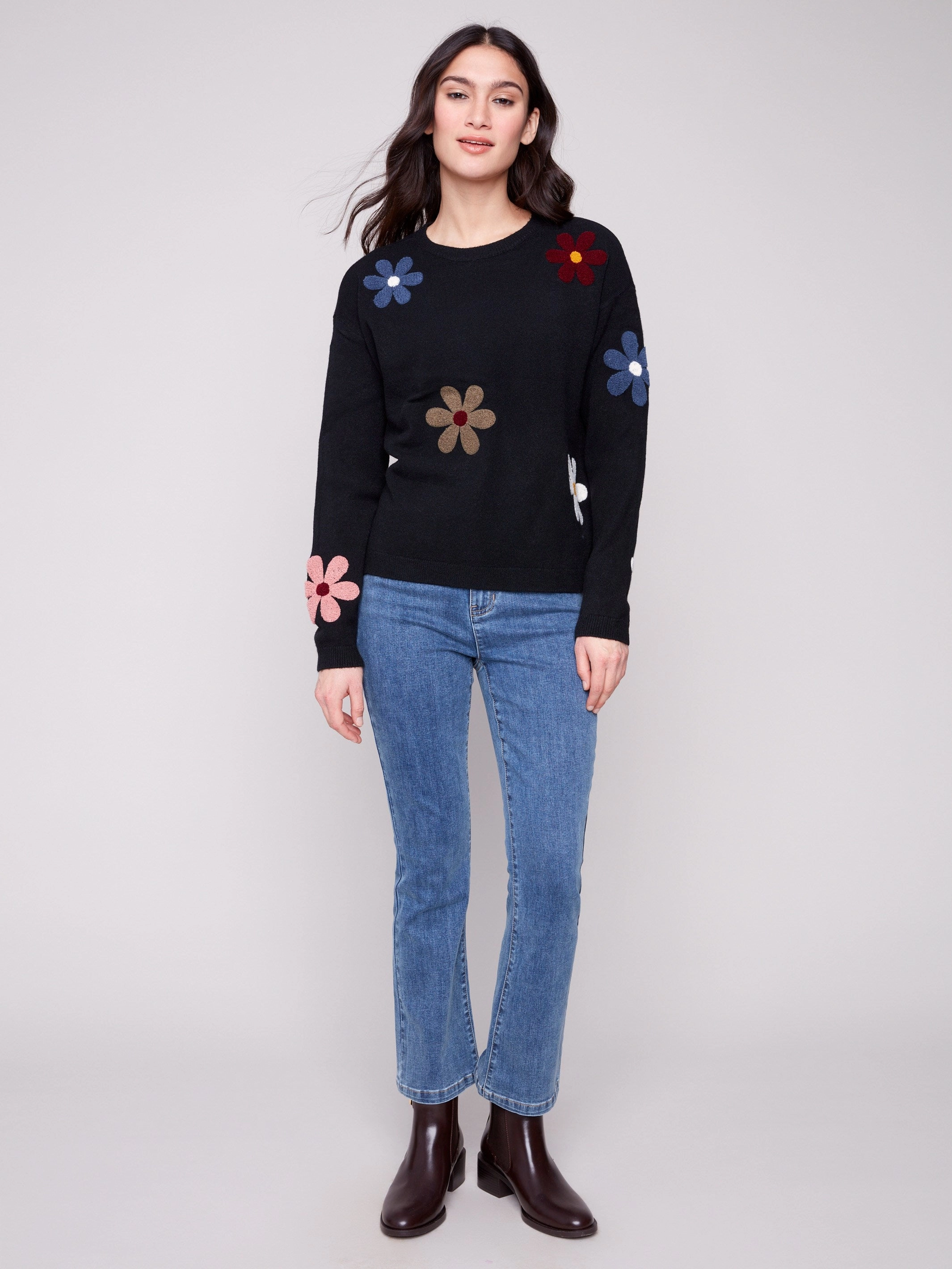 game Plush Sweater with Boucle Flowers - Black