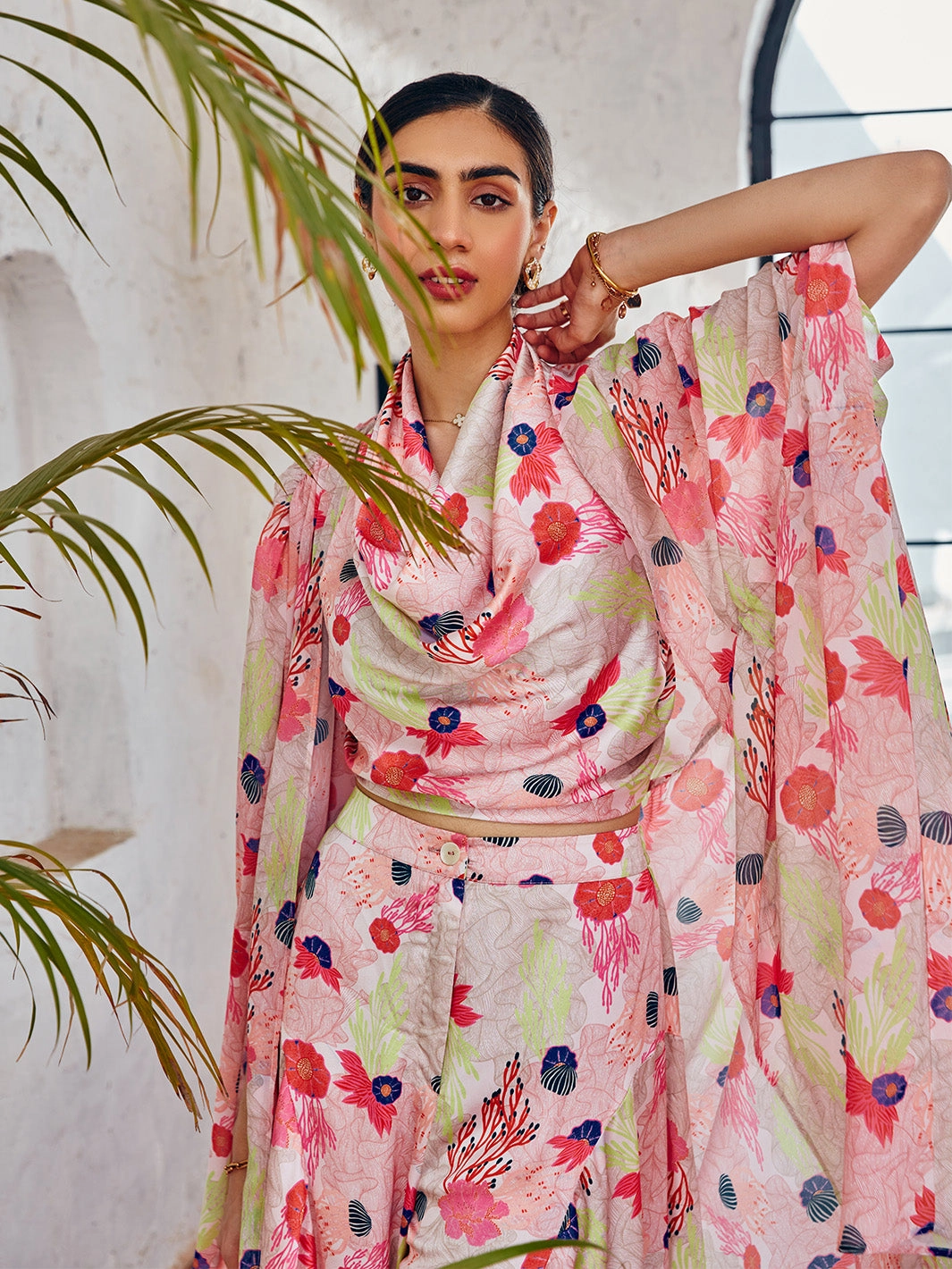 Coralrush Top Applique-Detail Chic Balance