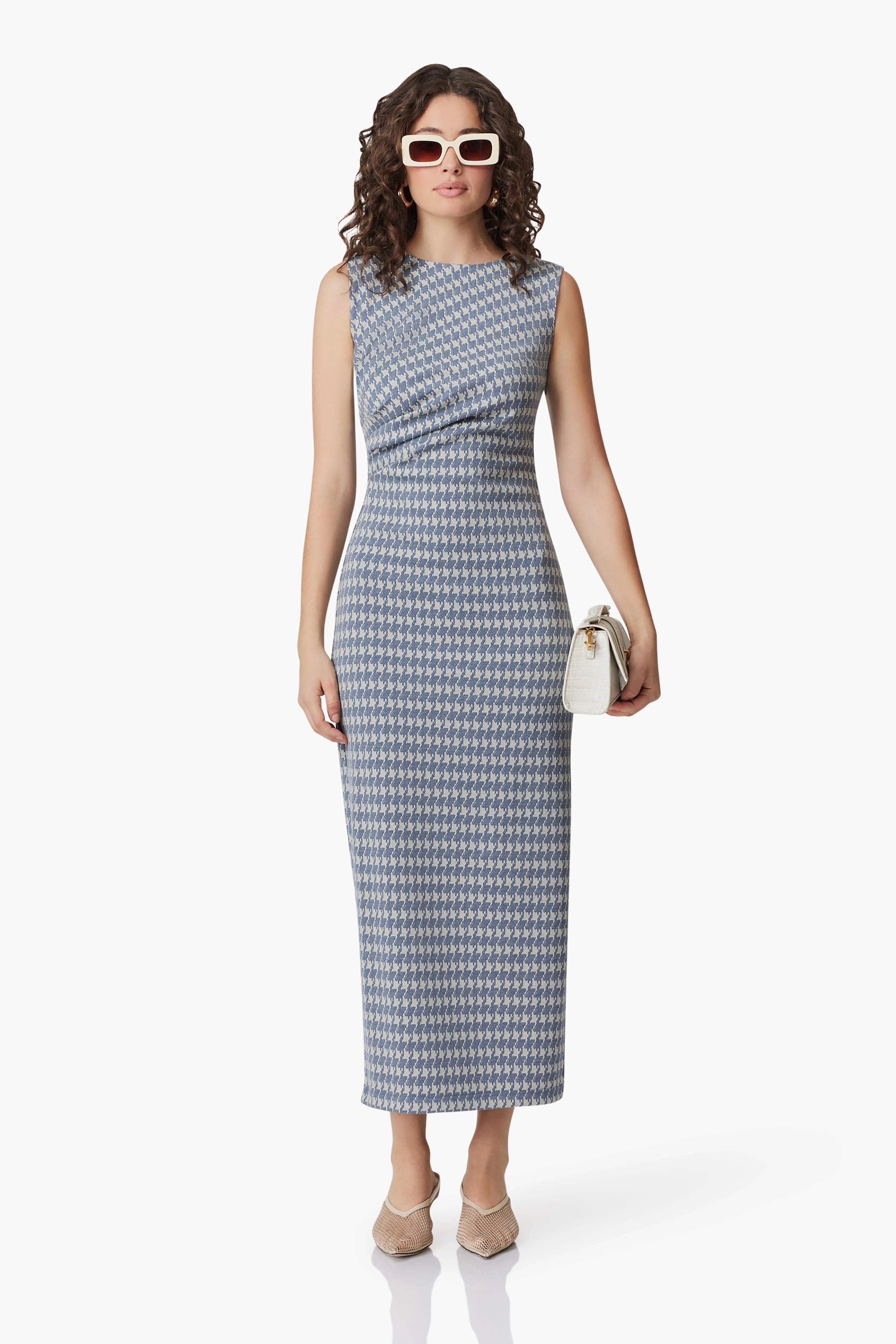 Playful Twist Comfortable fit for outings CURAAE Diana Midi Dress In Blue & White