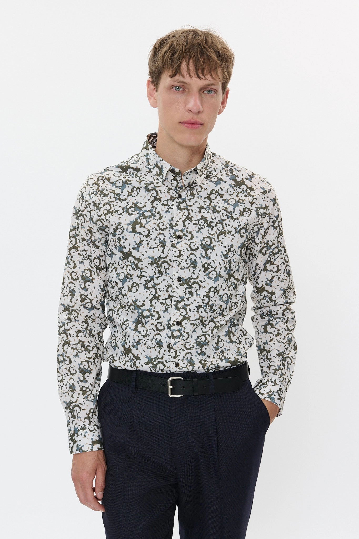 MATROSTOL BUTTON UP FLORAL LONG SLEEVE SHIRT AntiStatic Cloth