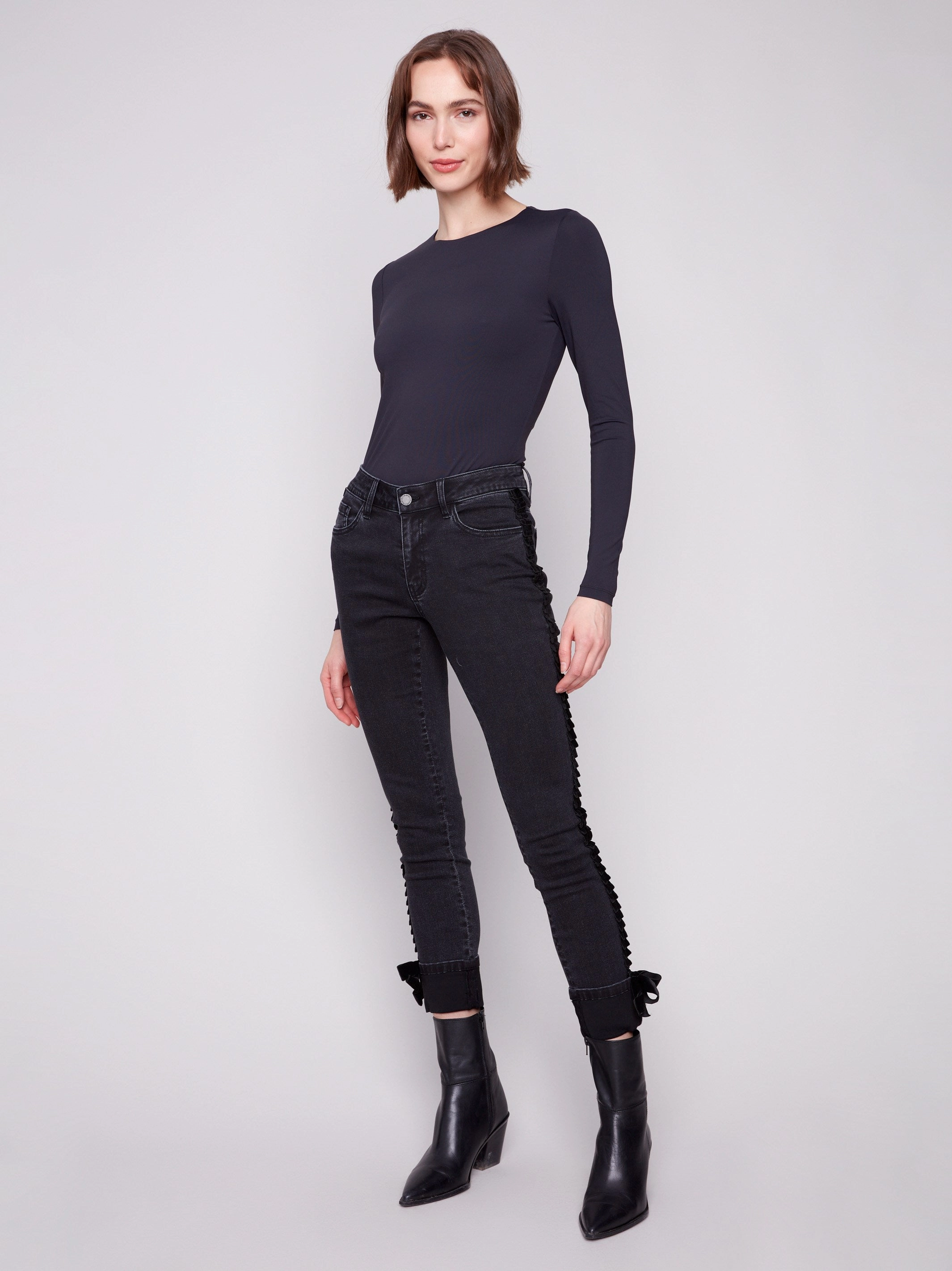 Slim Leg Jeans With Velvet Bow - Charcoal Cool Day Look