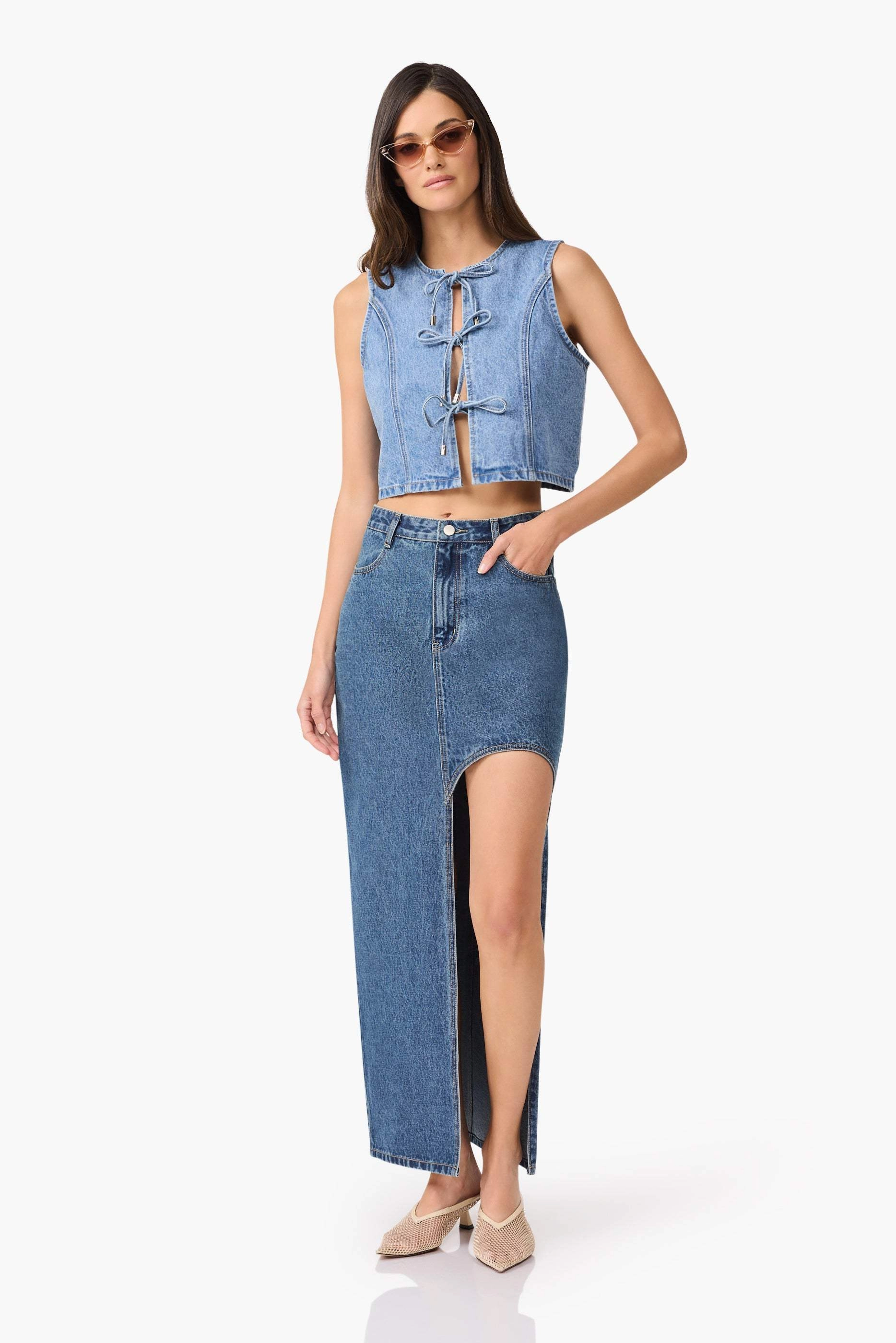 warm tones Light Sheen CURAAE Adalynn Denim Vest