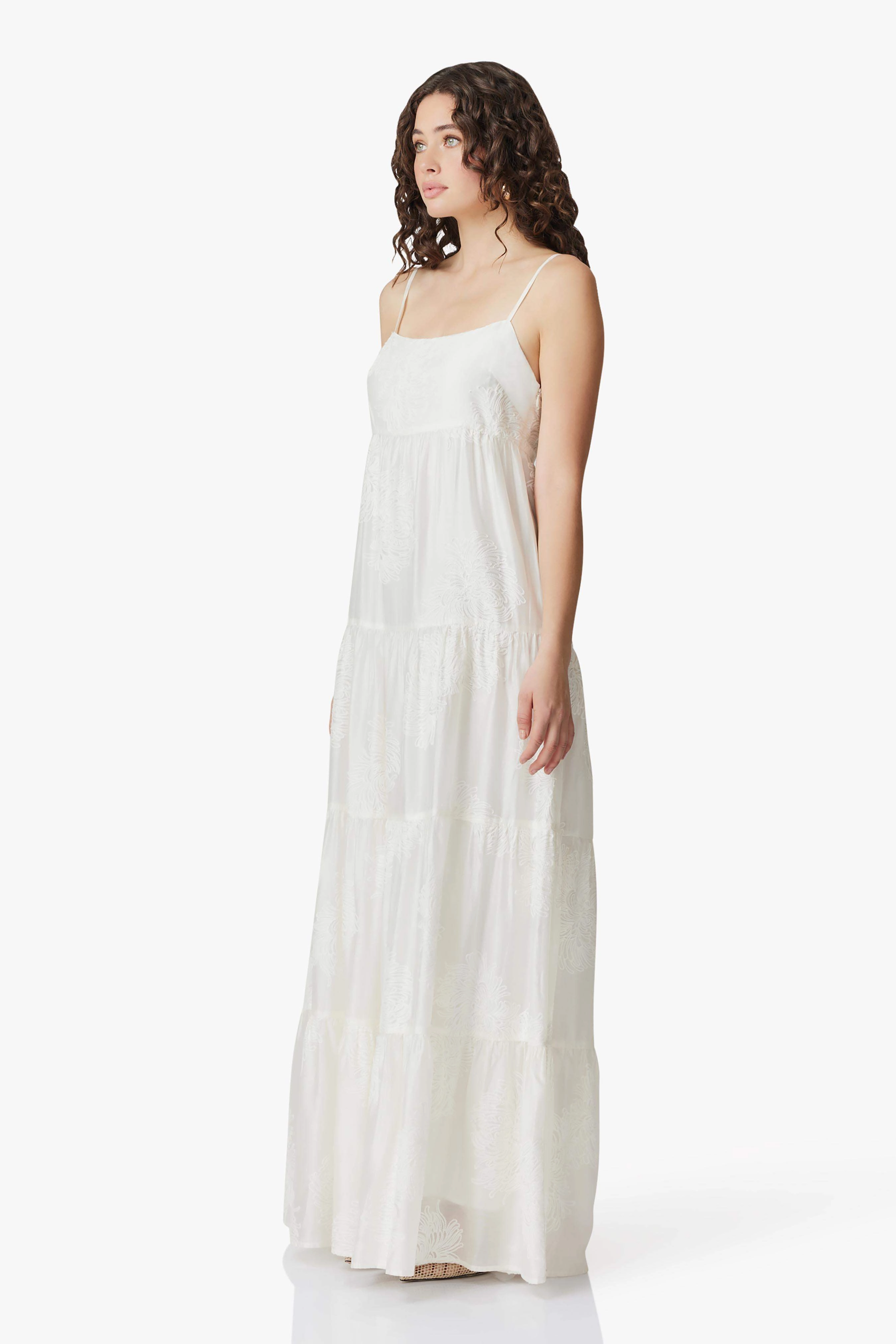 CURAAE Grace Maxi Dress in White Soft Tone Stylish Cut