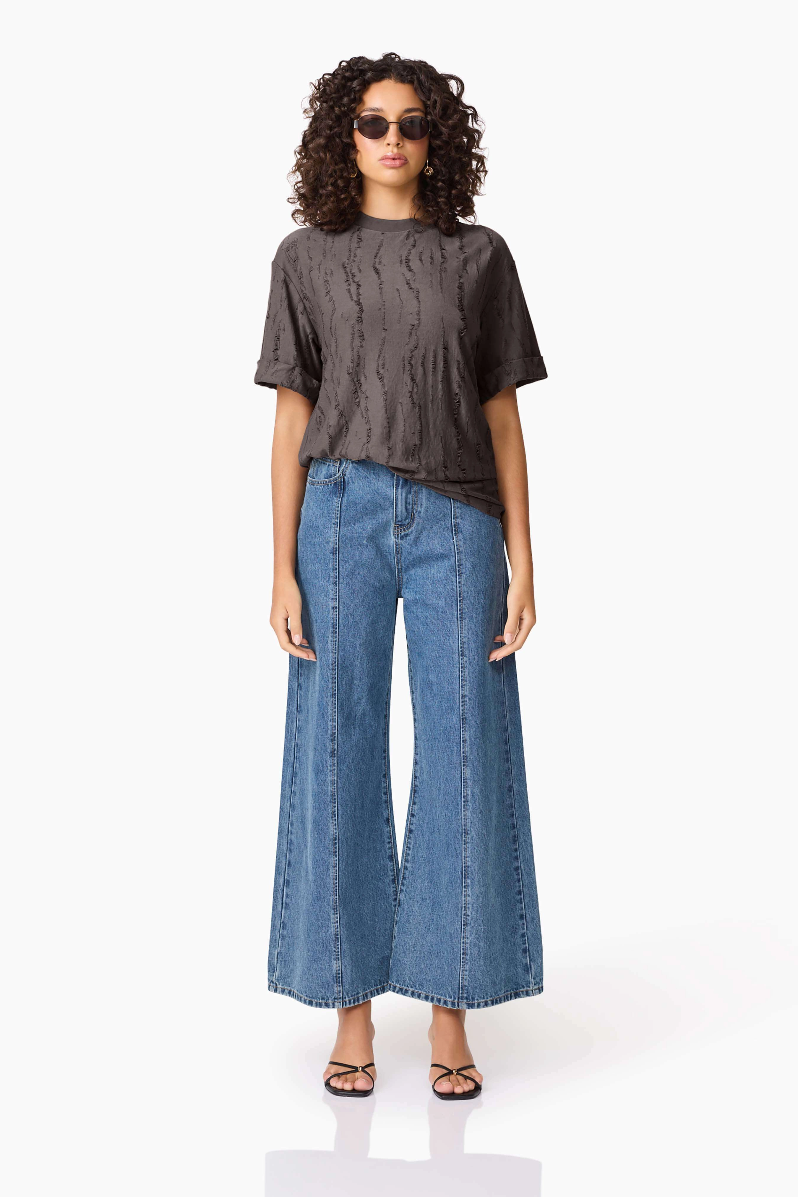 CURAAE Lavania T-Shirt in Grey Timeless Cut Relaxing Style