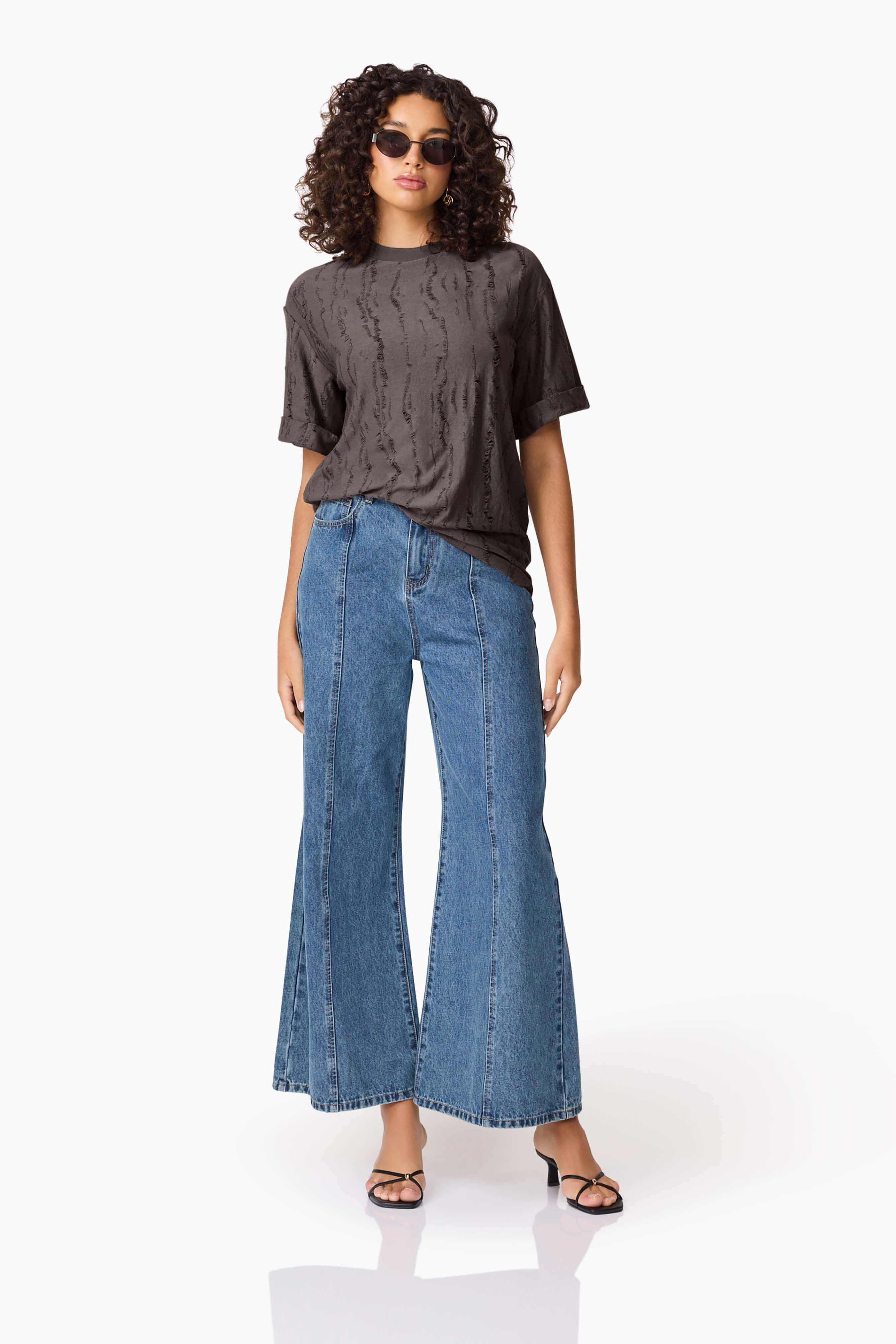 CURAAE Lavania T-Shirt in Grey Moment Light Artisanal-Detail