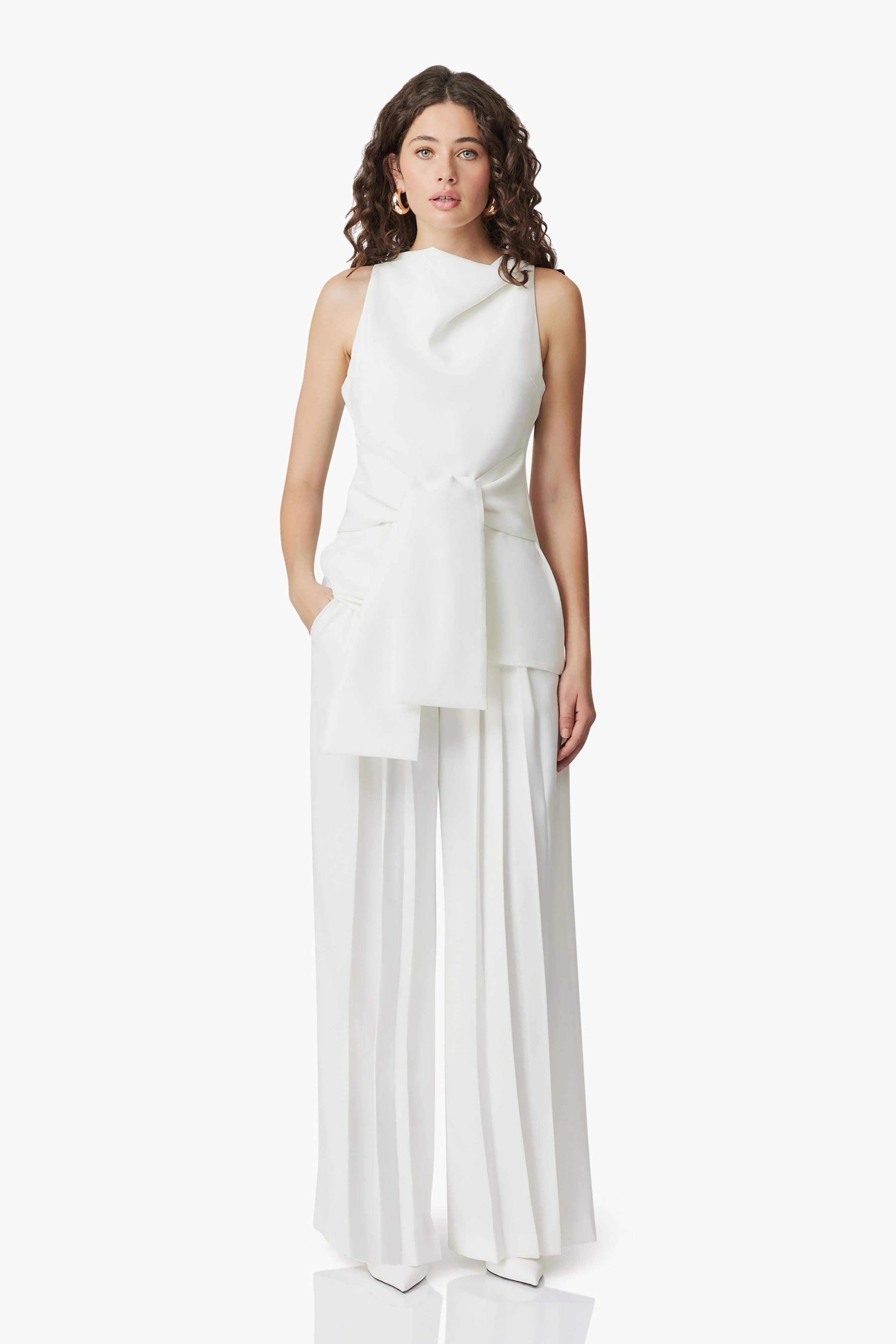 budget-friendly CURAAE Noa Top In White