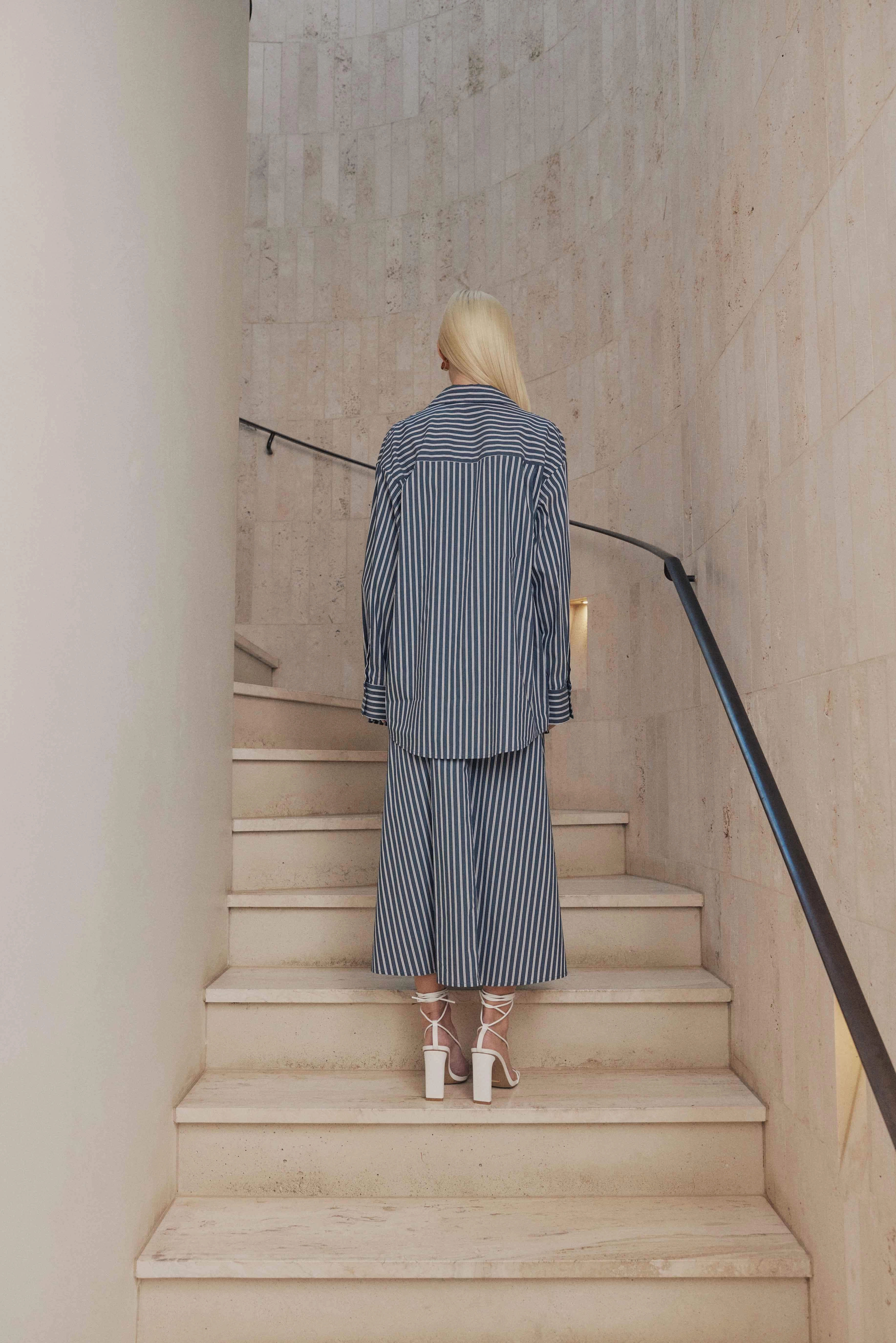 CURAAE Perry Oversized Button up Shirt in Navy Stripe Winter Classic Smooth Shape