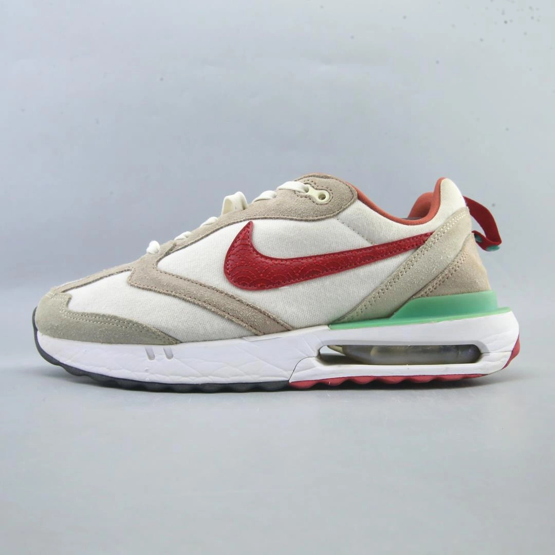 NIKE AIR MAX DAWN bootcamp running gear