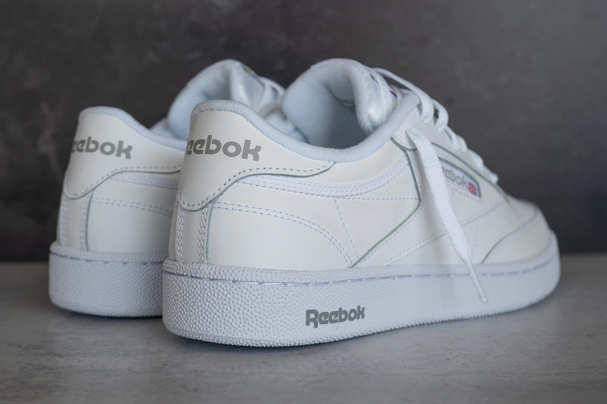 Neutral Motion Control Versatile Design Reebok Club C 85 (White/Sheer Grey)