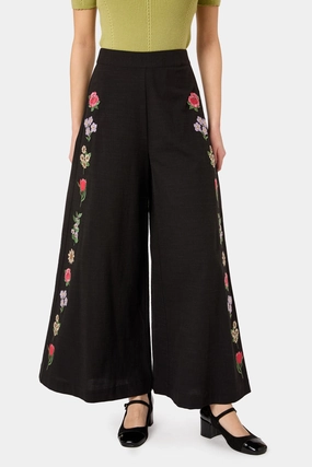 Subtle Palette Sleek Waist Fleur Embroidered Pant