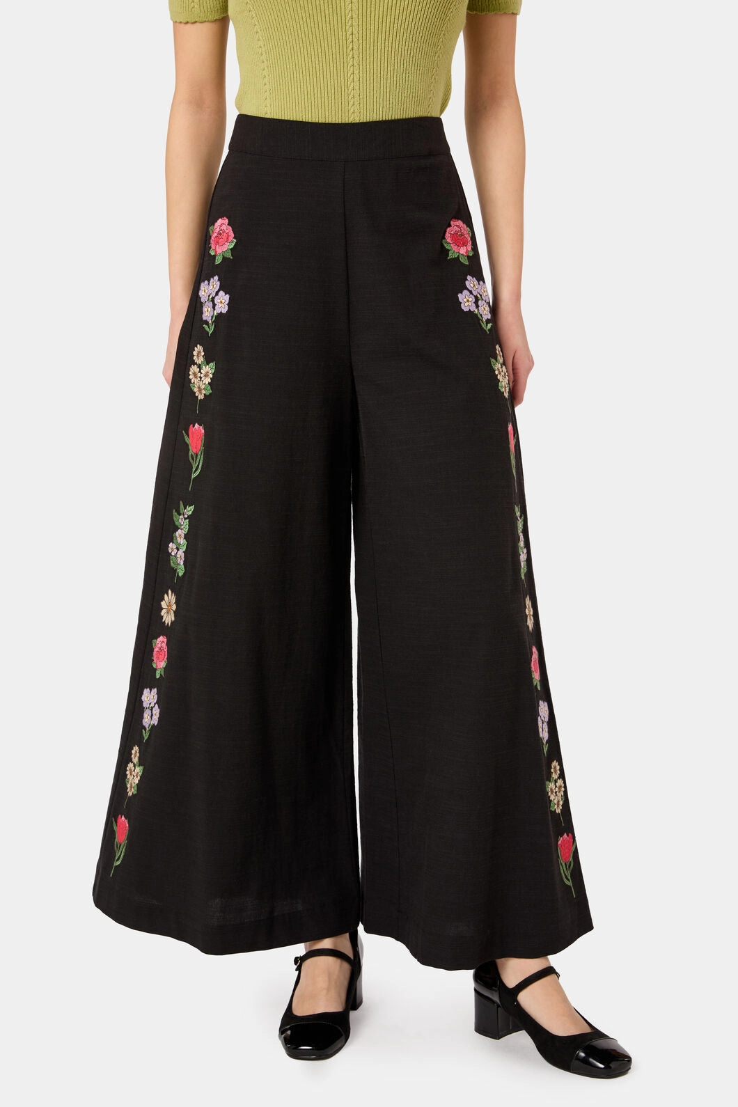 Subtle Palette Sleek Waist Fleur Embroidered Pant