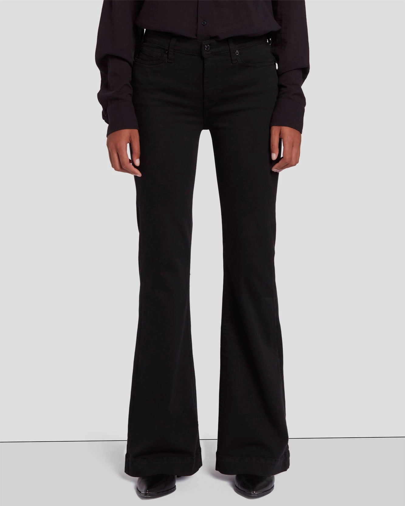 Modern Minimalist Urban Explorer Affordable Fashion Lover DOJO TAILORLESS FLARE IN BLACK