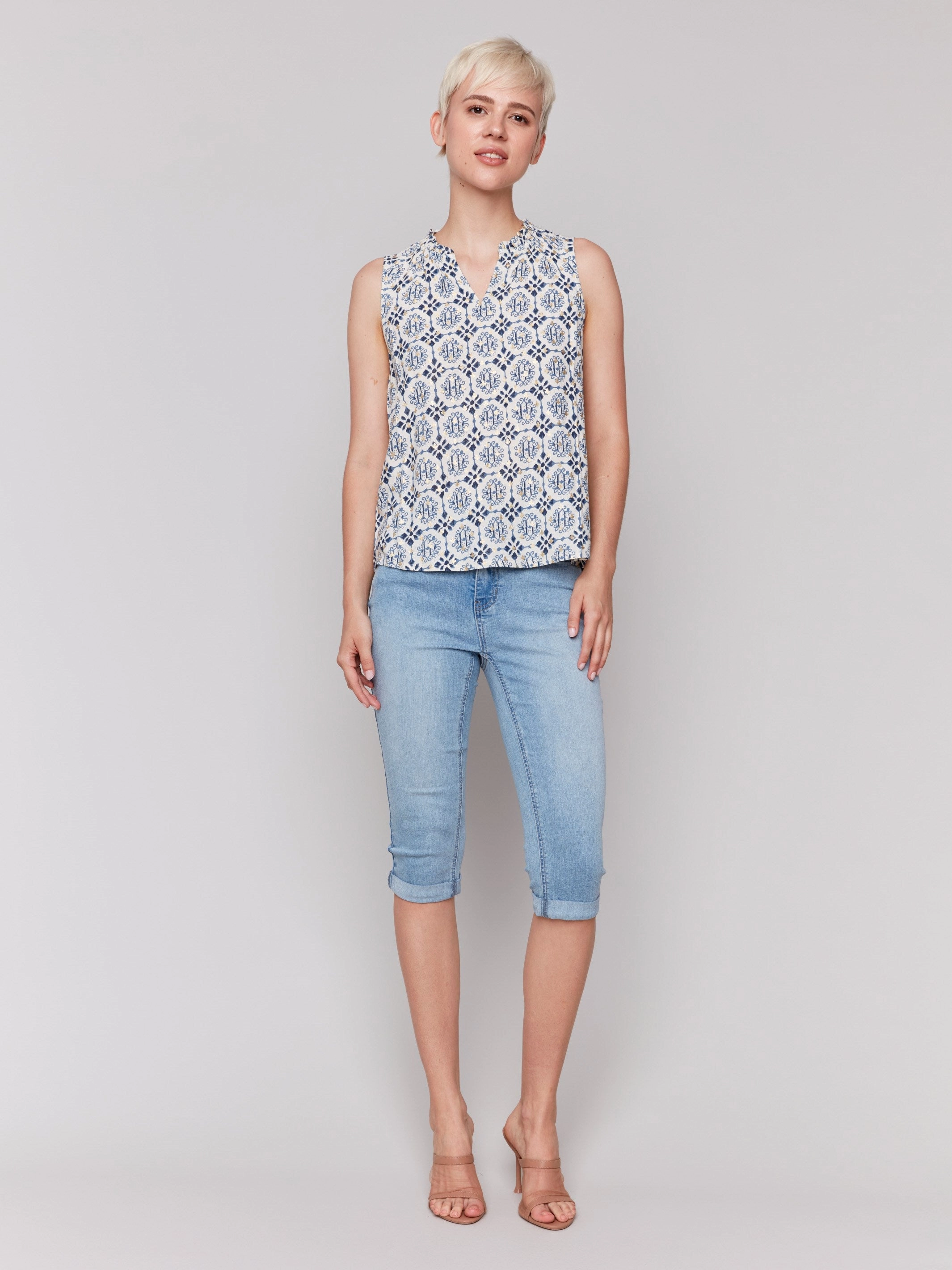 Printed Sleeveless Ruffle Neck Top - Ornament Abrasion Resistant Edges