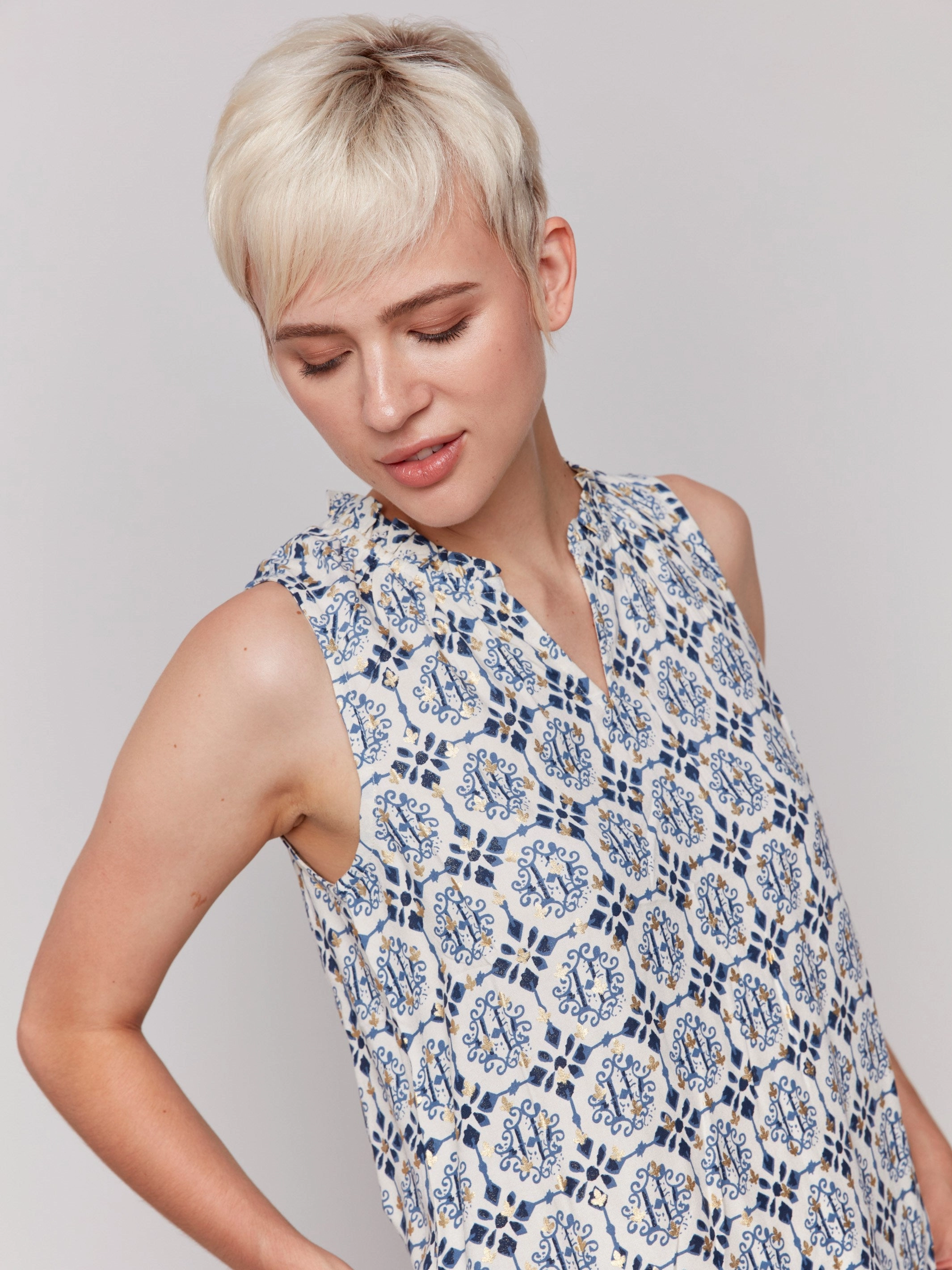 Printed Sleeveless Ruffle Neck Top - Ornament tailored look Reinforced Shoulders