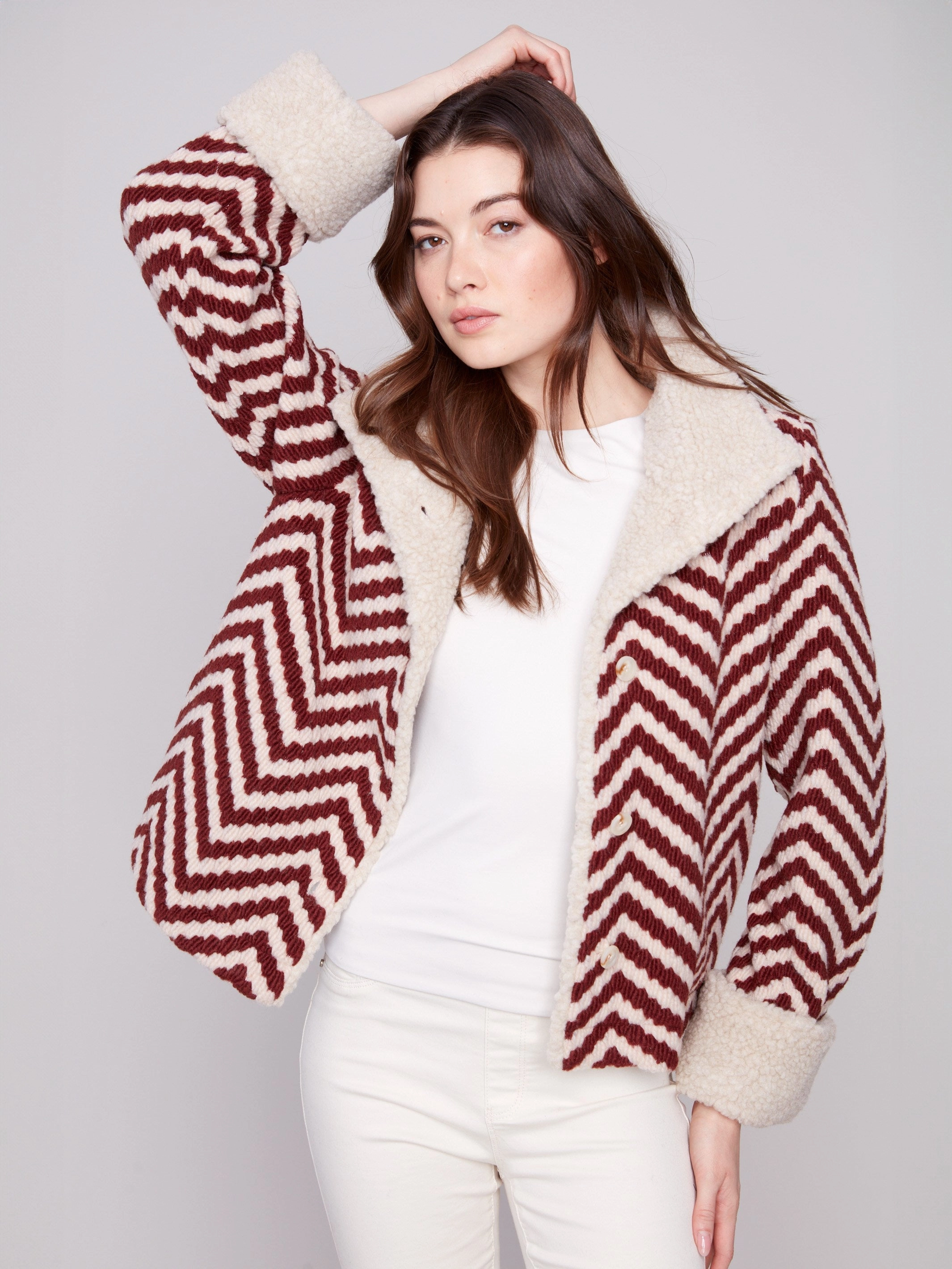 stain resistant coating HighNeckDesign Chevron Boucl?? Short Jacket With Sherpa Trim - Cabernet