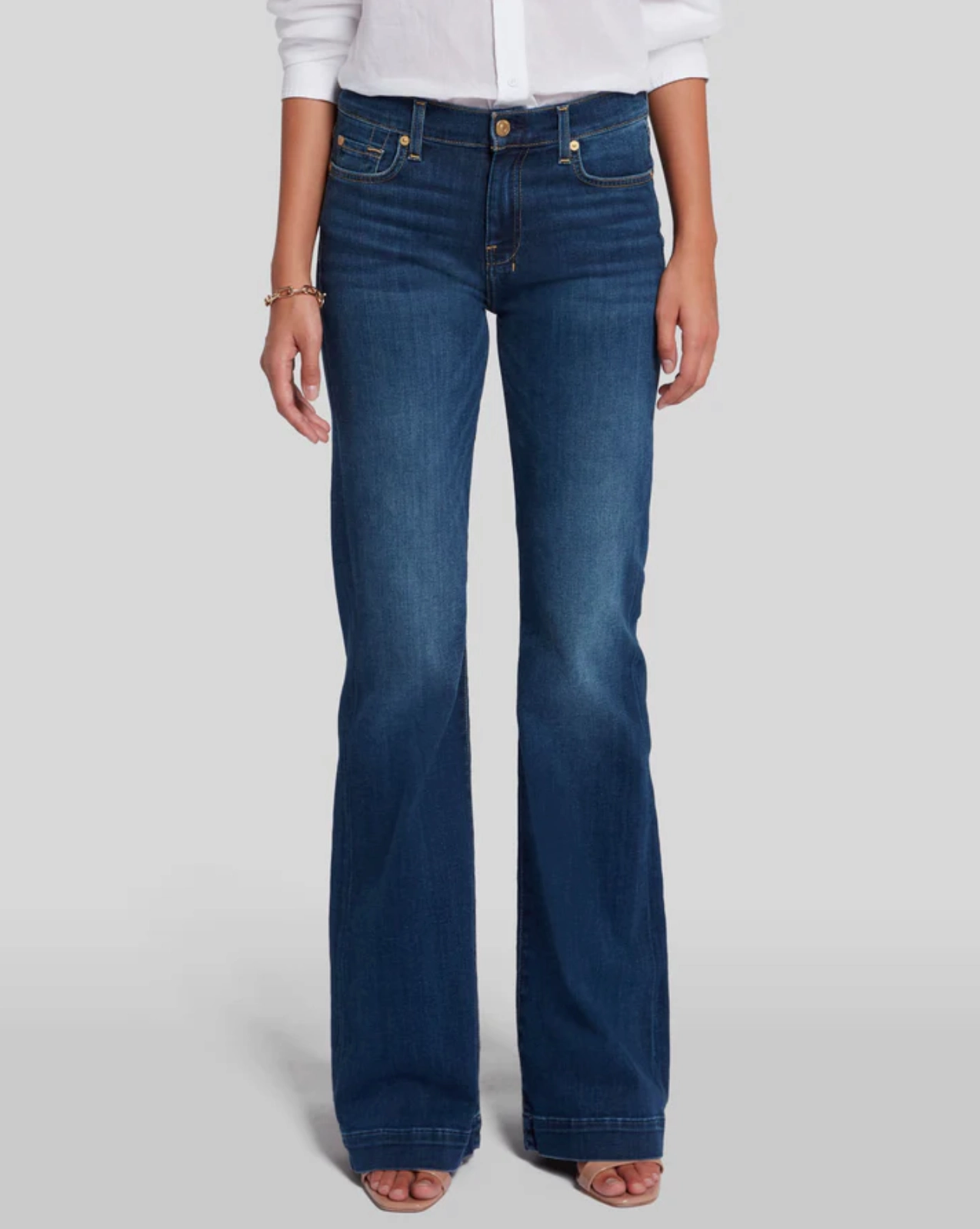 DOJO TAILORLESS FLARE IN MEDIUM MELROSE Common Outfit Sharp Edge