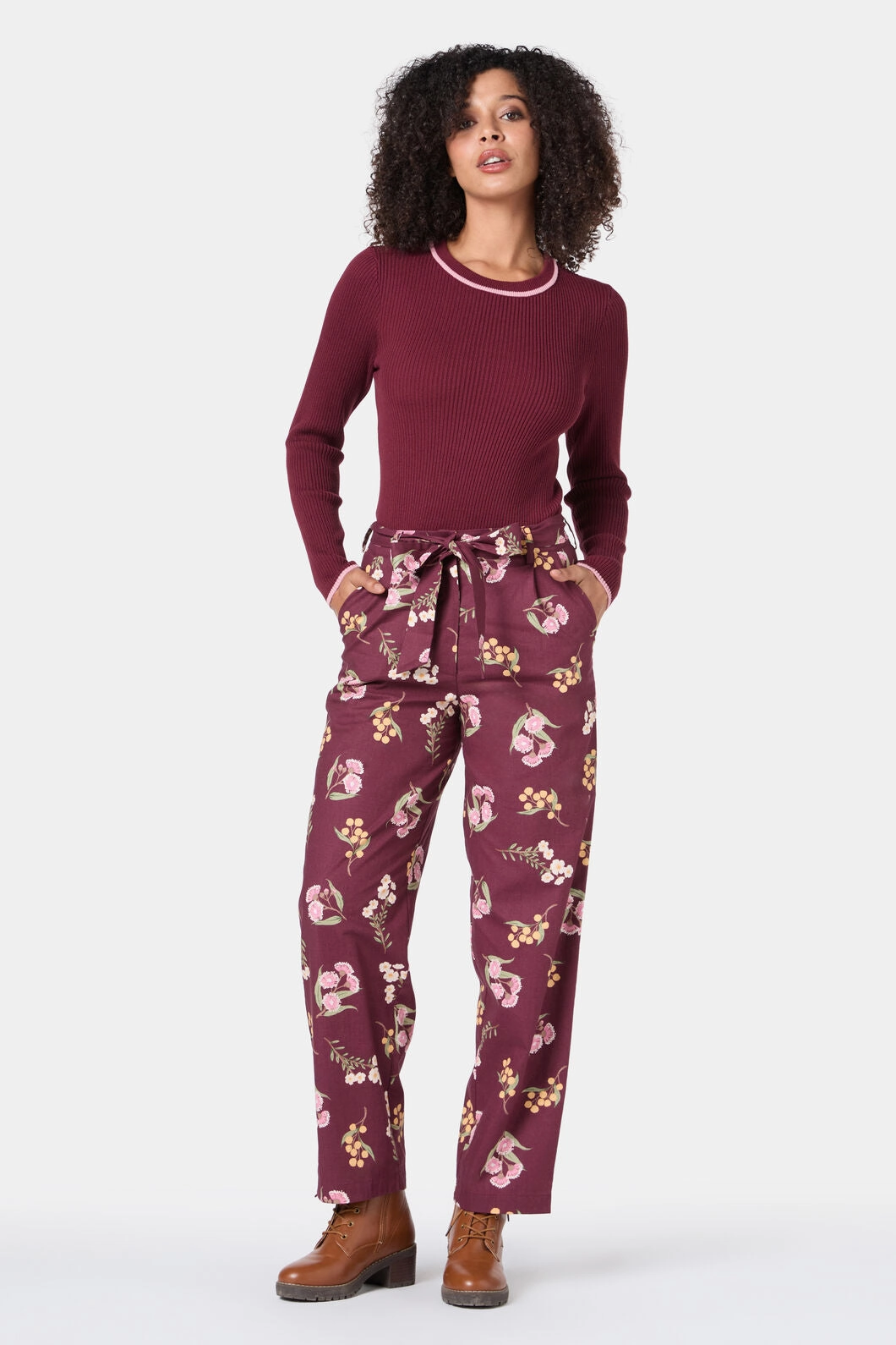 Cool And Simple Stretch Fabric Elsie Native Pant
