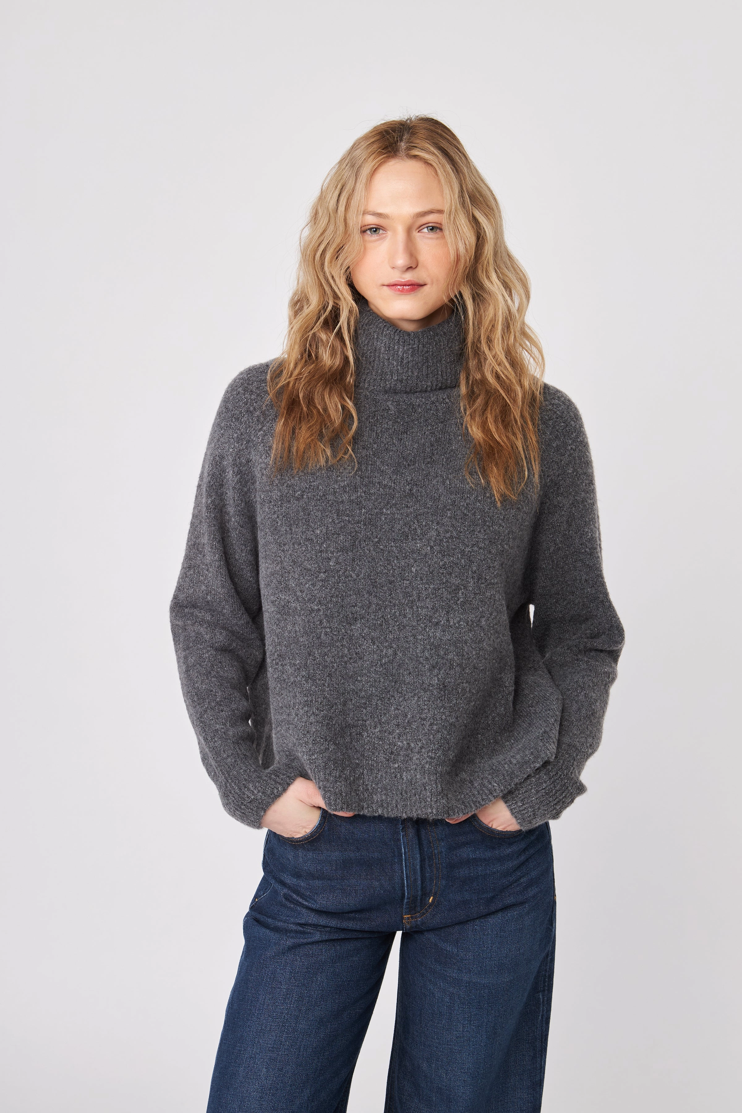 EMMETT SLOUCH NECK SWEATER Relaxed Jeans