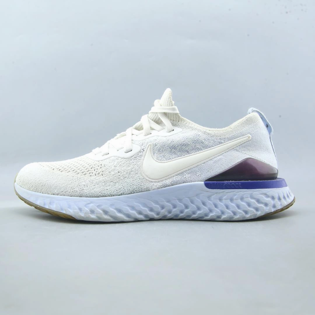 NIKE EPIC REACT FLYKNIT 2 holiday - themed running wear Dynamic Arch System