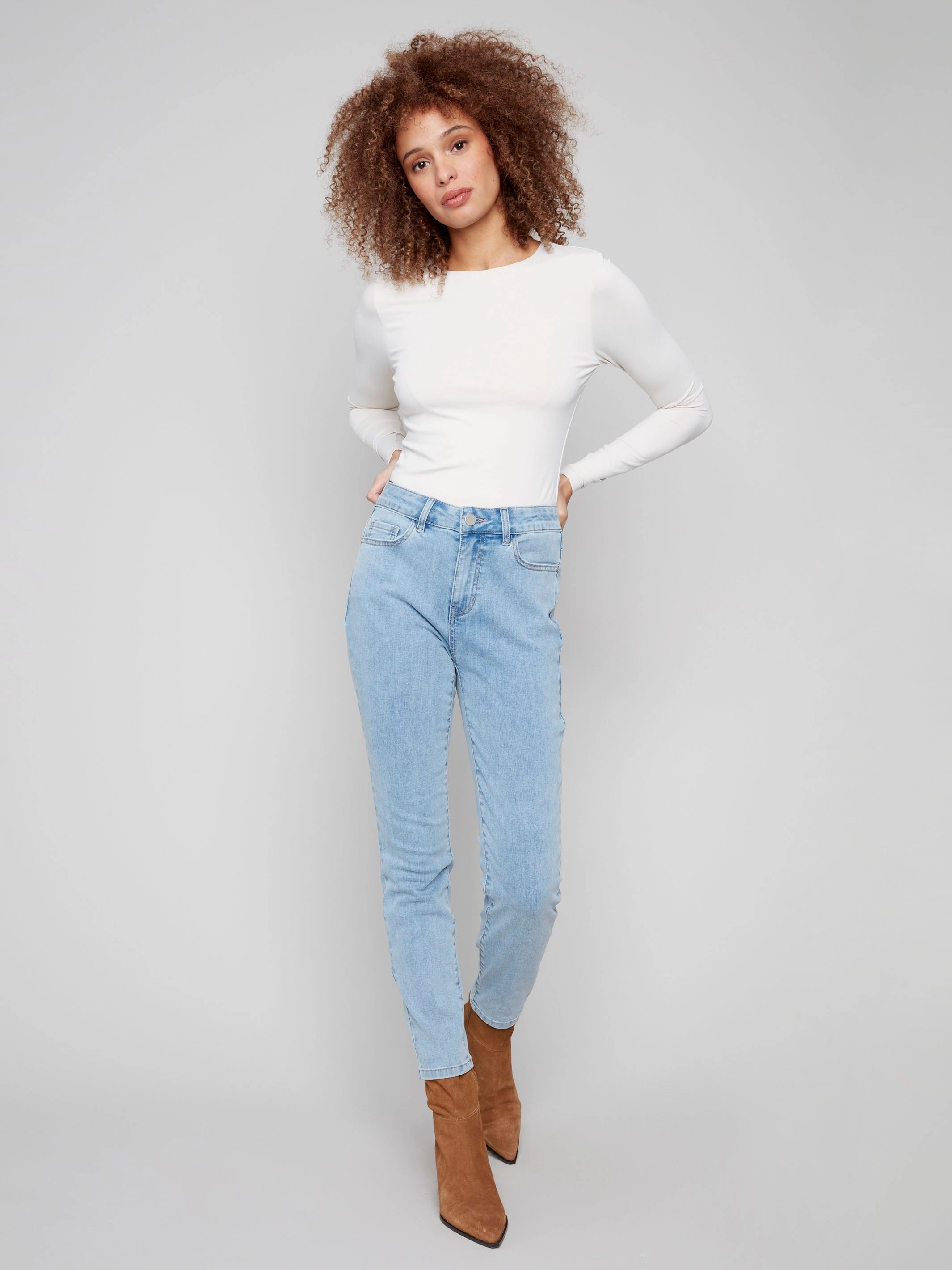Street Basics Modern Minimalist Creative Look Claudia Slim Leg Jeans - Light Blue