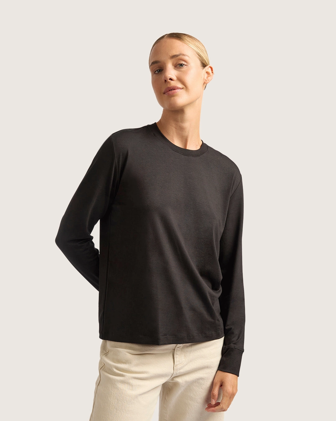 Casual Fit Weekend Style Women's Classic Long Sleeve T-Shirt - Black
