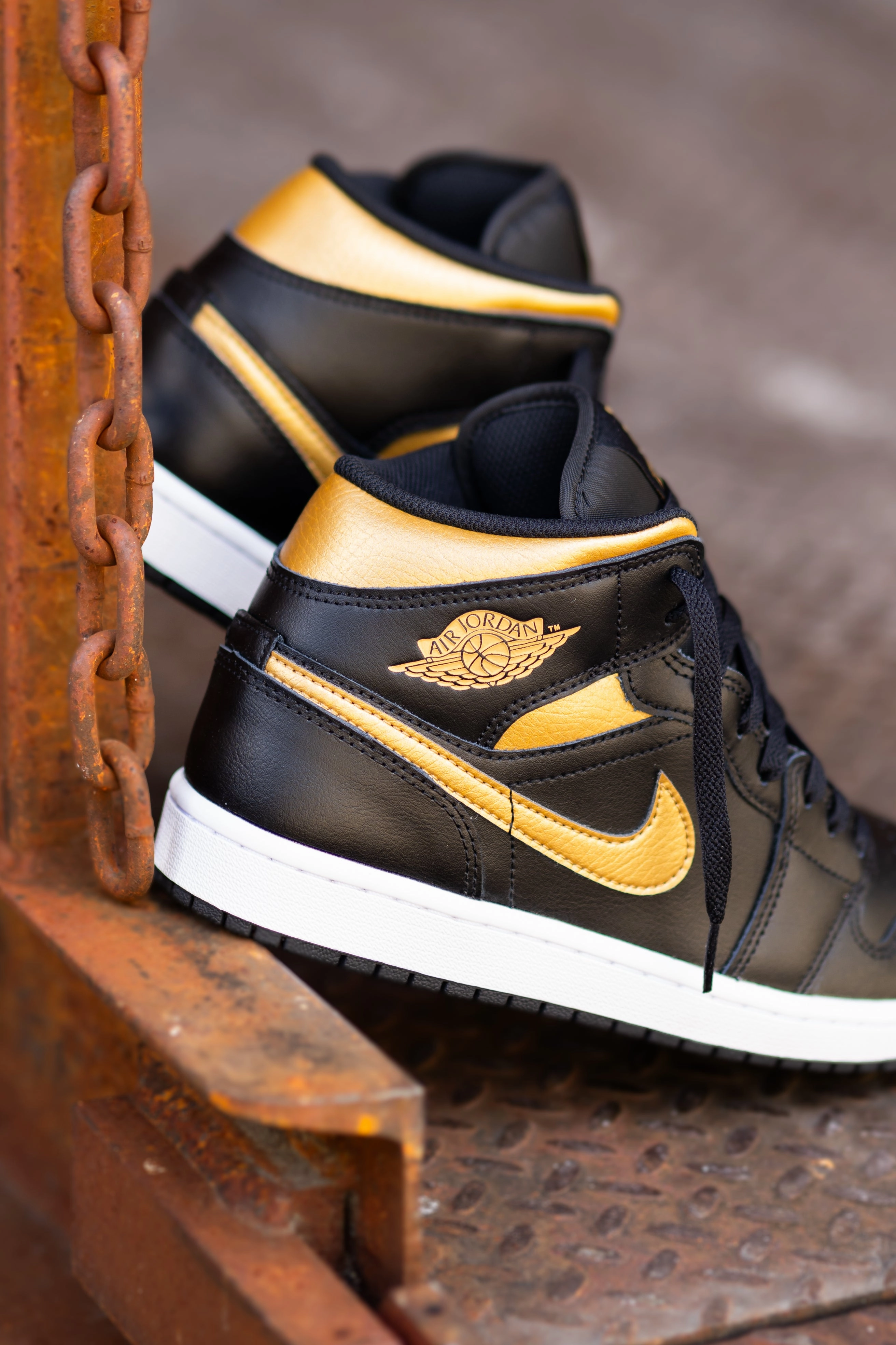 Mens Air Jordan 1 Mid (Black/Metallic Gold/White) Secure Style Unbeatable cushioning
