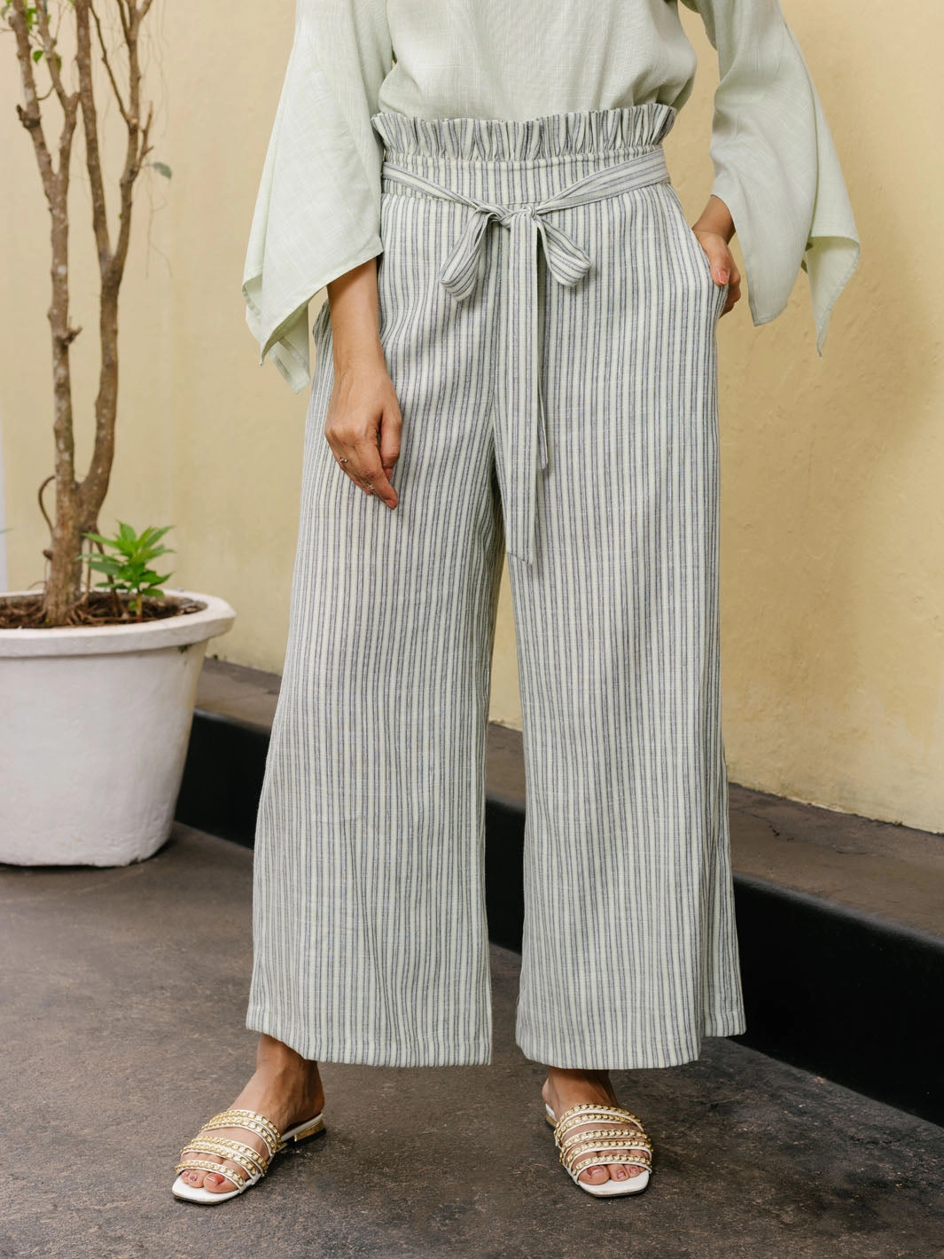 Fiji Pants Sweetheart-Neck